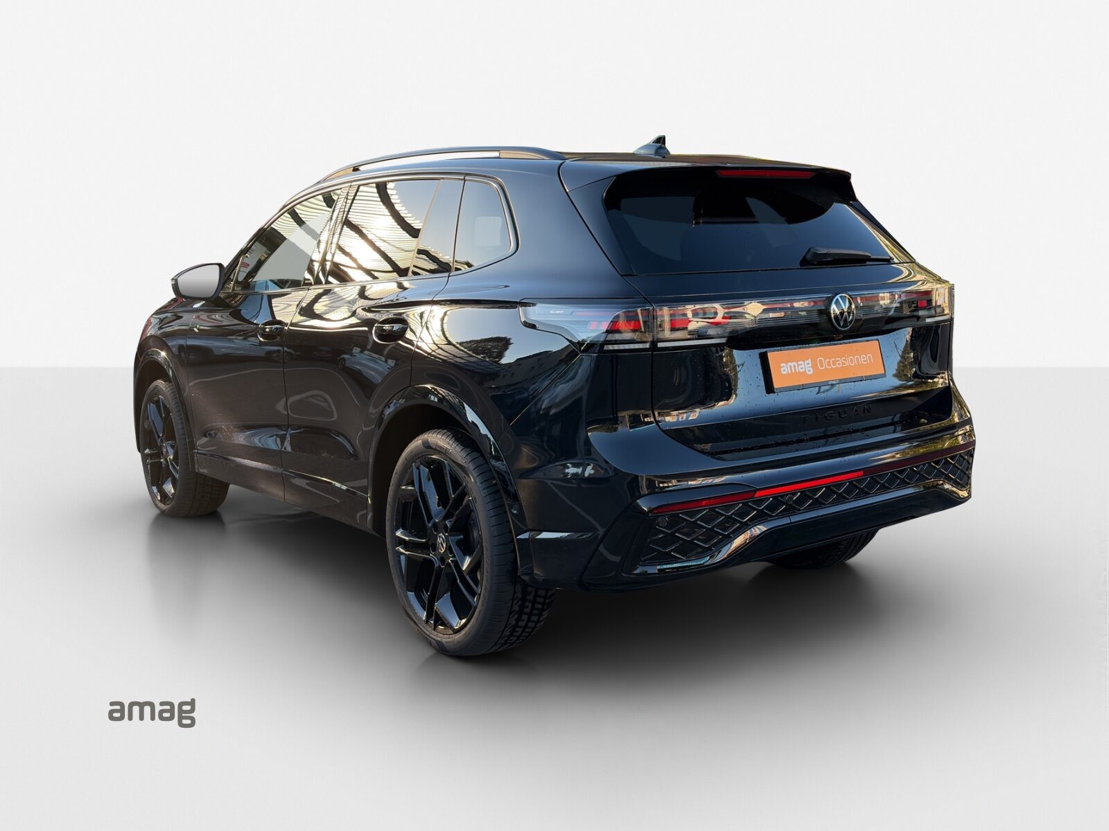VW Tiguan R-Line UNITED, Diesel, Occasioni / Usate, Automatico - 3