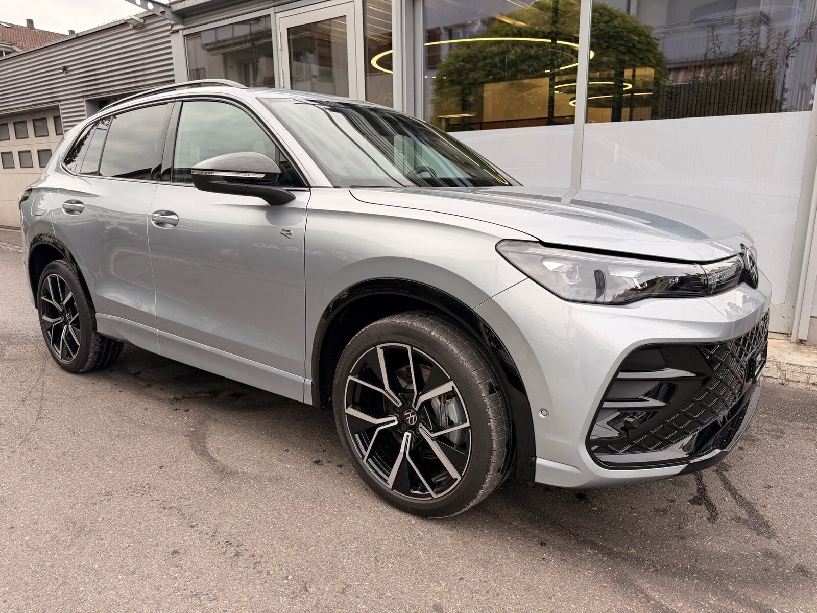 VW Tiguan 2.0 TSI 265PS 4Motion R-Line ***PANORAMADACH***, Essence, Occasion / Utilisé, Automatique - 3