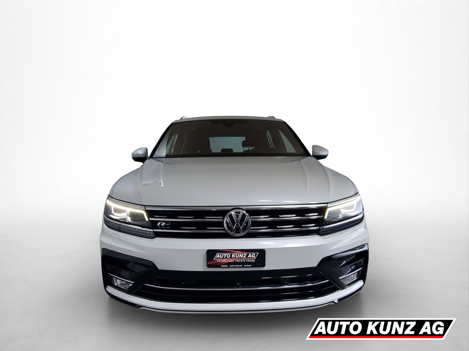 VW Tiguan 2.0 R-Line 4Motion DSG, Petrol, Second hand / Used, Automatic - 2