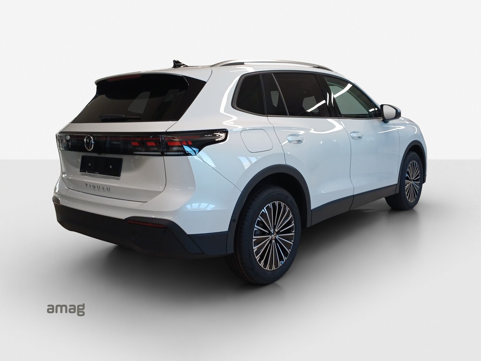 VW Tiguan Life UNITED, Essence, Occasion / Utilisé, Automatique - 5