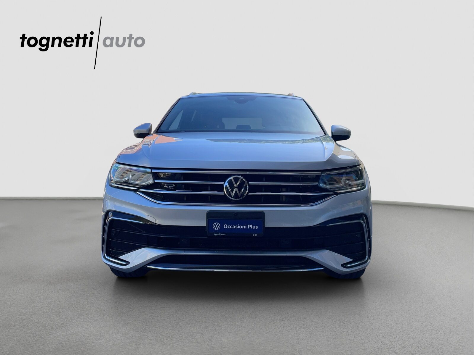 VW Tiguan R-Line SELECTION PHEV, Voll-Hybrid Benzin/Elektro, Occasion / Gebraucht, Automatik - 7