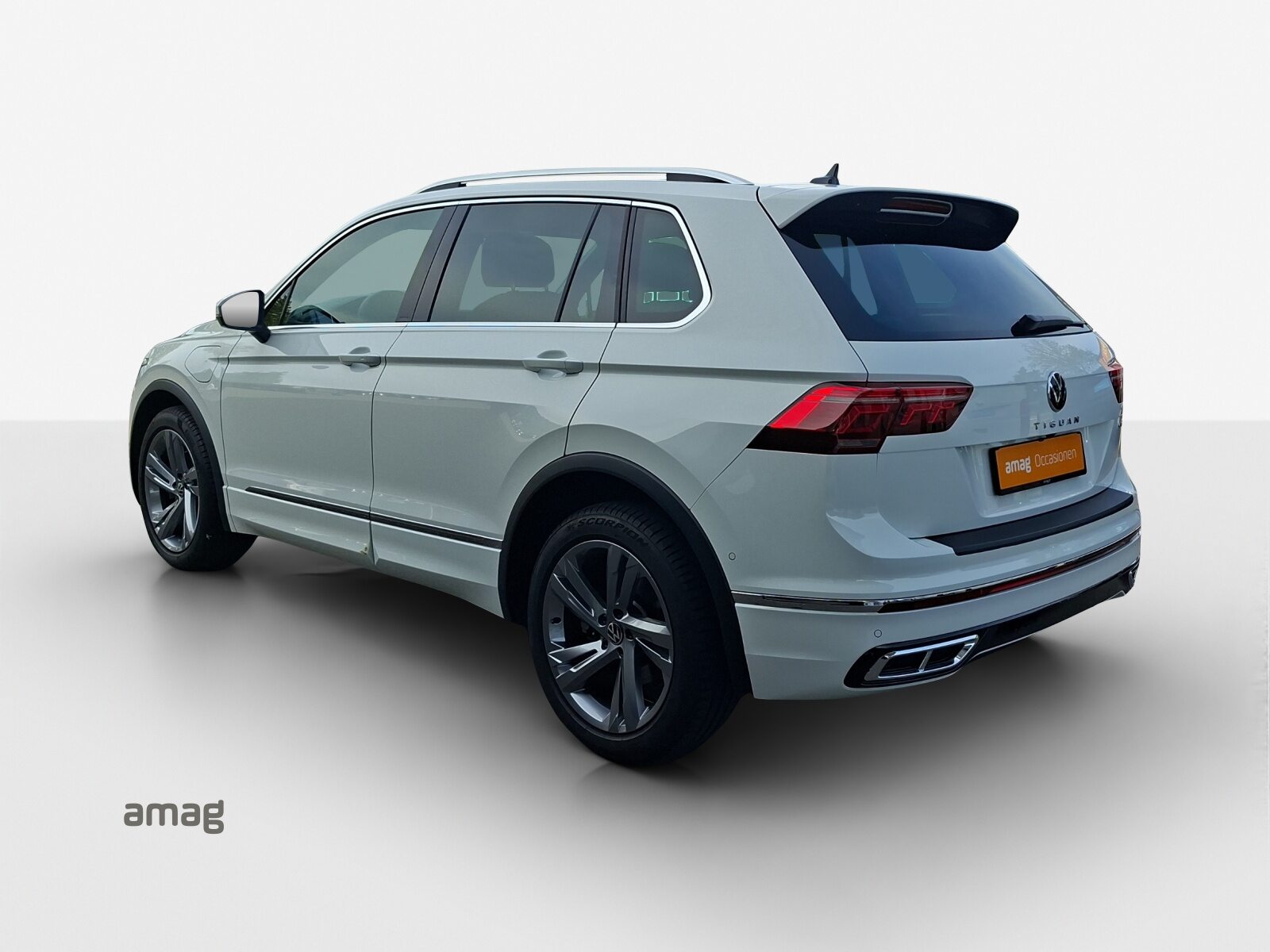 VW Tiguan R-Line SELECTION PHEV, Voll-Hybrid Benzin/Elektro, Occasion / Gebraucht, Automatik - 3