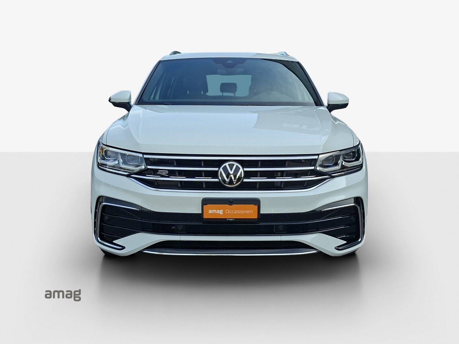 VW Tiguan R-Line SELECTION PHEV, Voll-Hybrid Benzin/Elektro, Occasion / Gebraucht, Automatik - 7