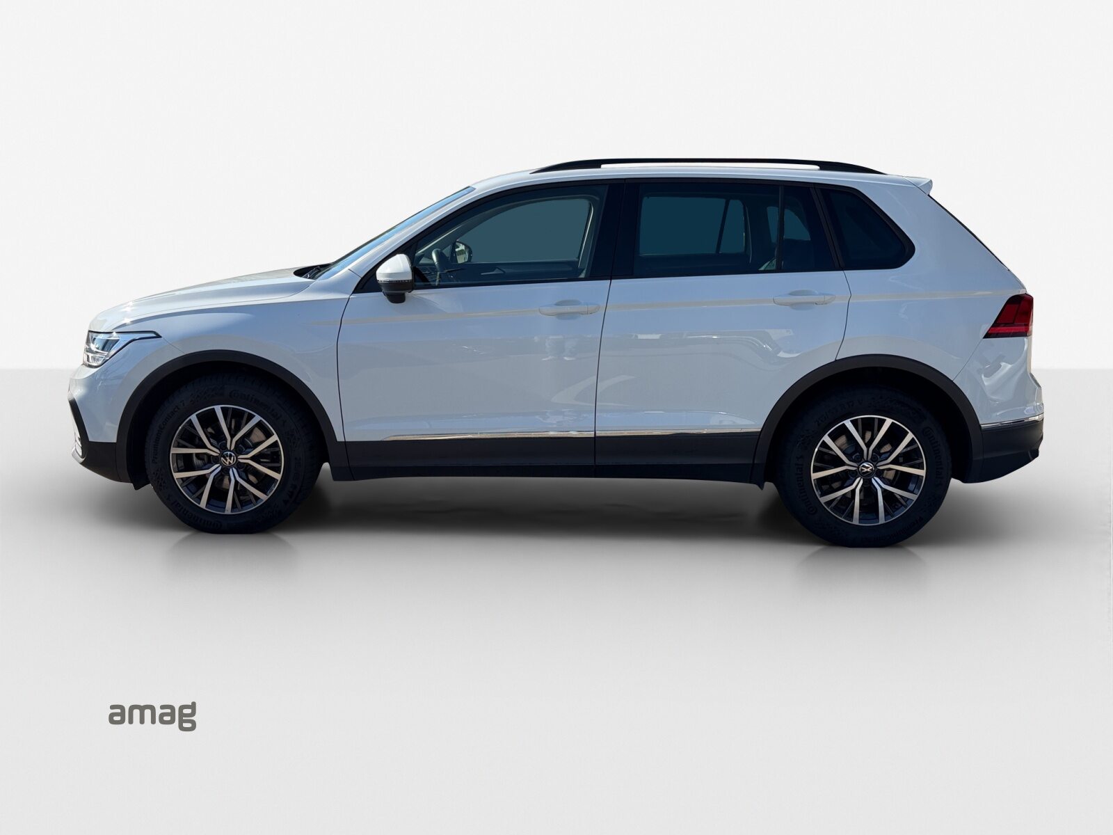 VW Tiguan Life, Petrol, Second hand / Used, Automatic - 2