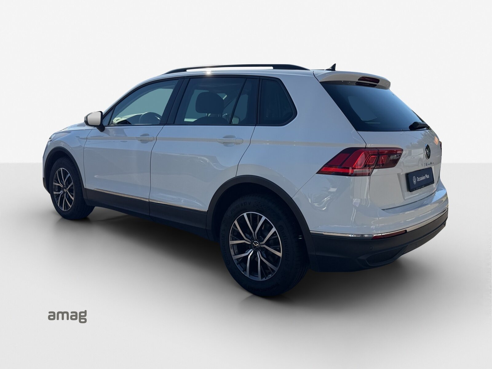 VW Tiguan Life, Petrol, Second hand / Used, Automatic - 3