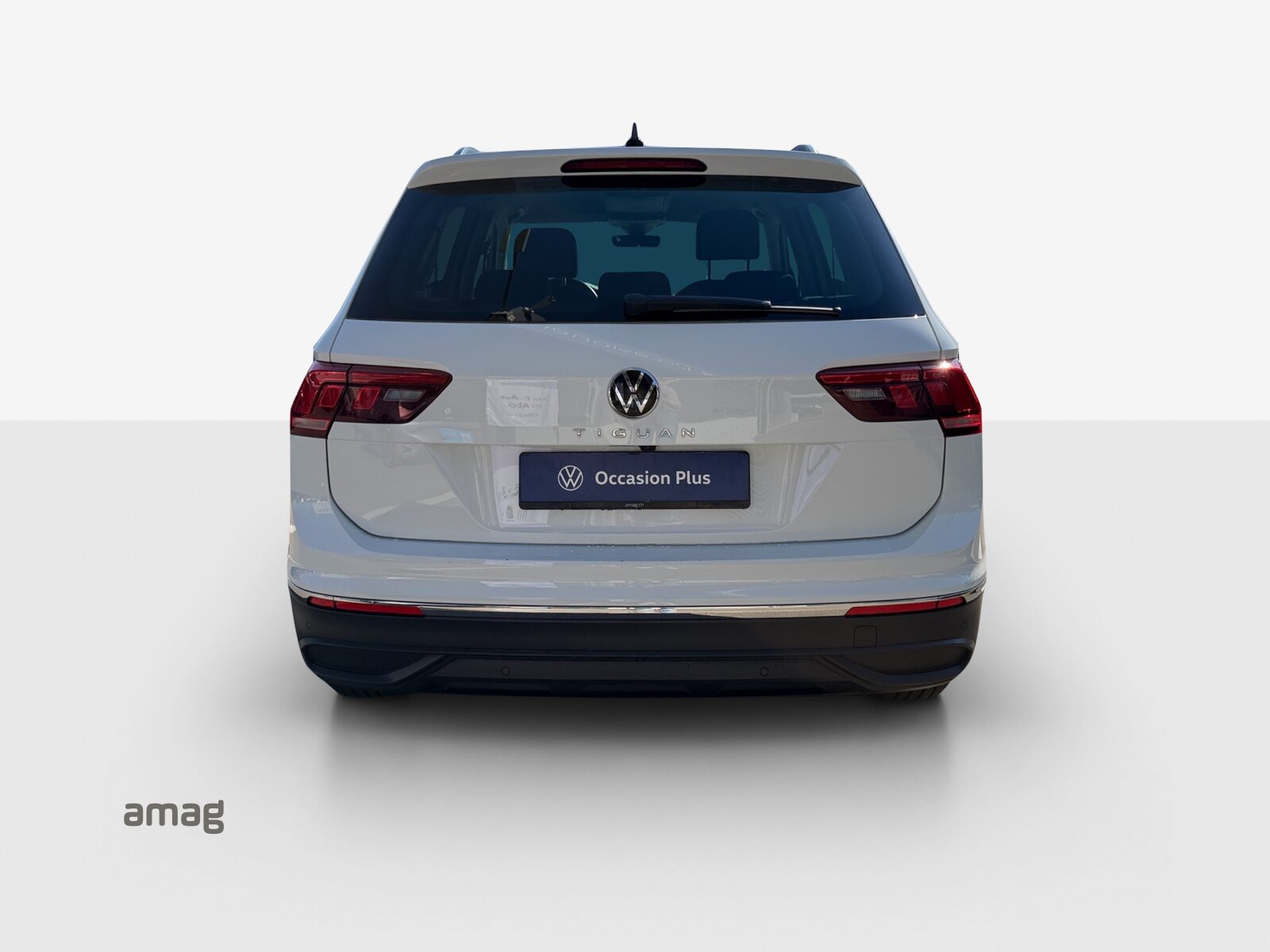 VW Tiguan Life, Petrol, Second hand / Used, Automatic - 4