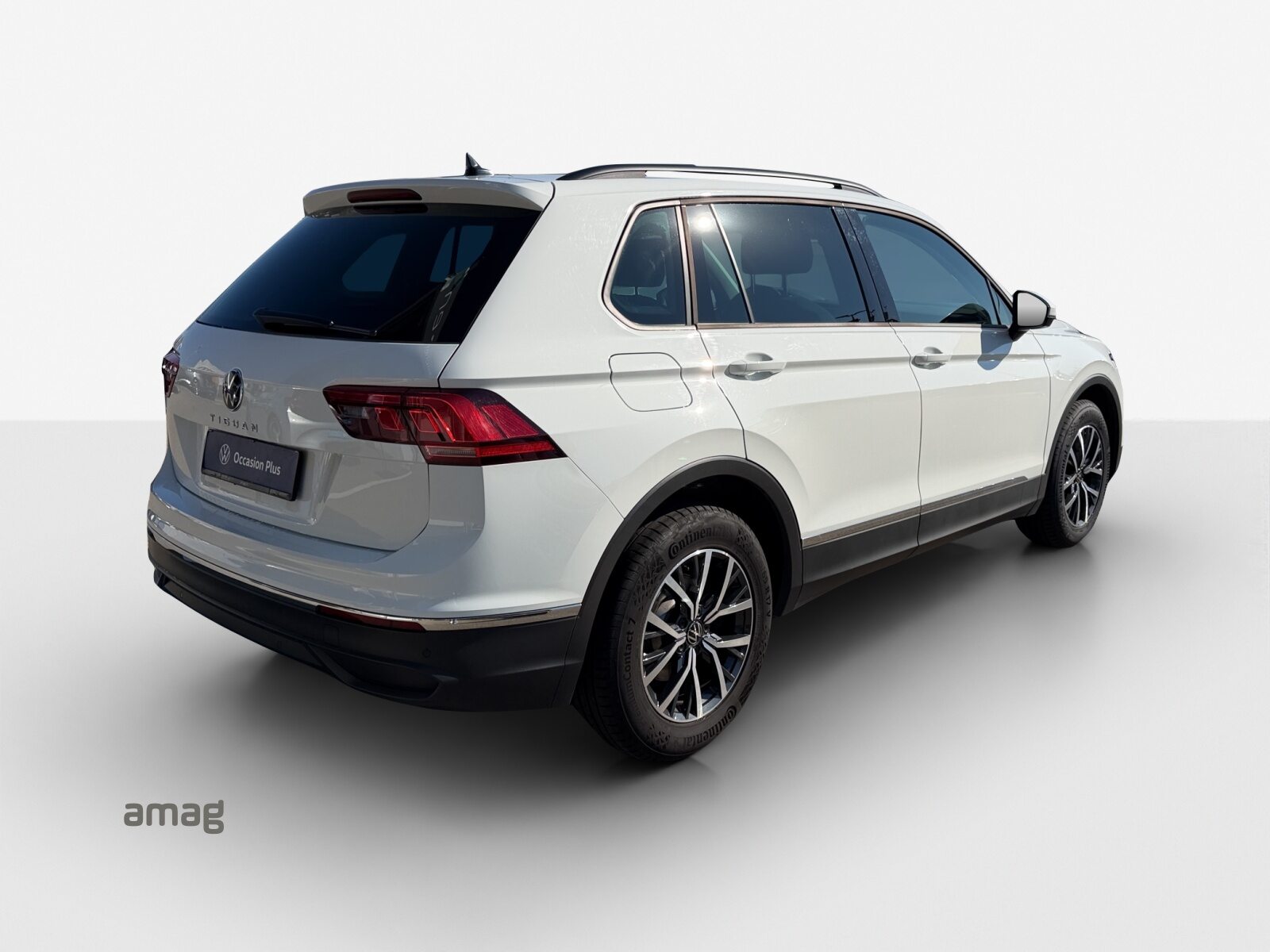 VW Tiguan Life, Petrol, Second hand / Used, Automatic - 5
