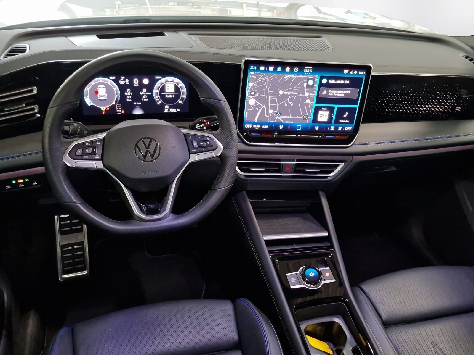 VW Tiguan R-Line, Benzin, Occasion / Gebraucht, Automatik - 7