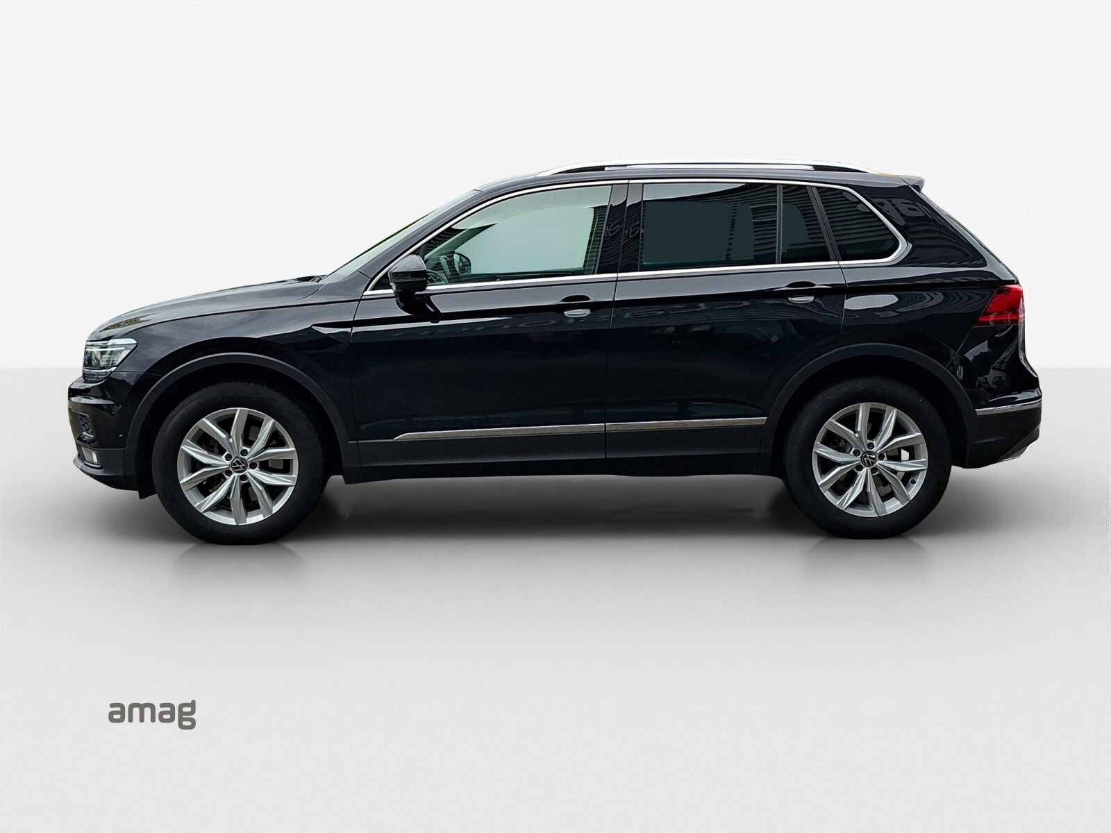 VW Tiguan Highline, Petrol, Second hand / Used, Automatic - 2