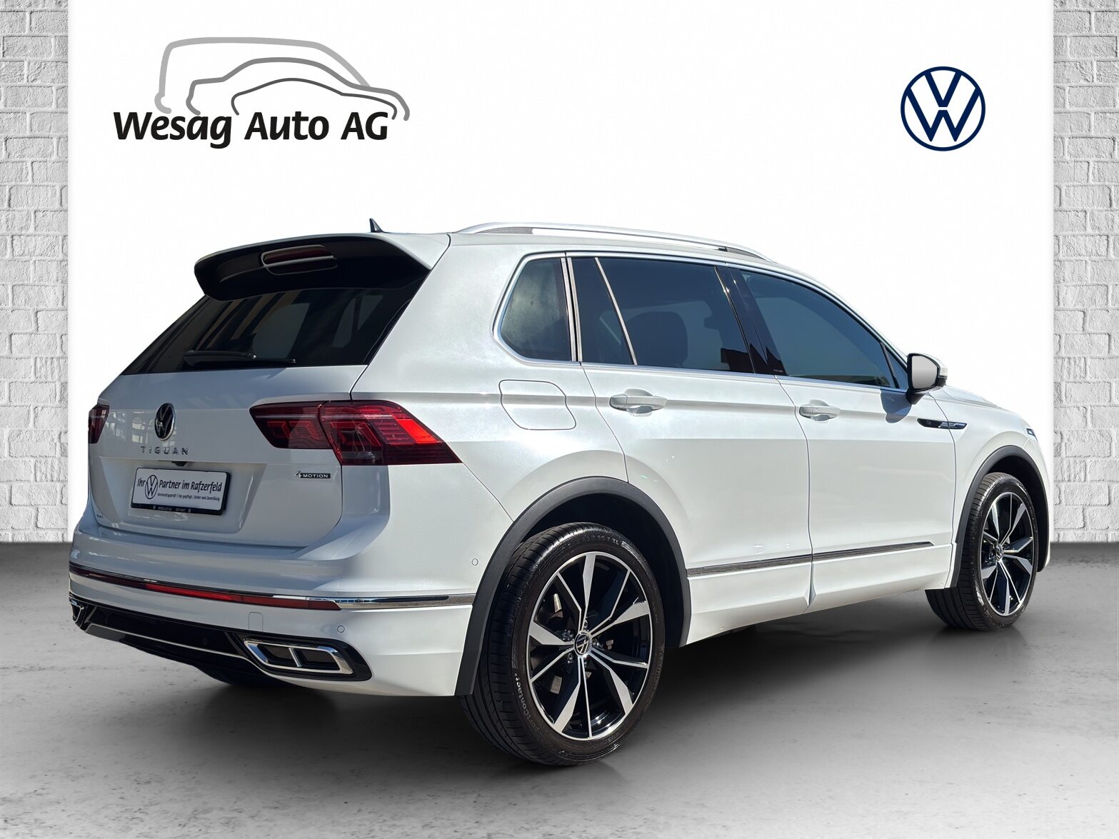 VW Tiguan R-Line, Petrol, Second hand / Used, Automatic - 3