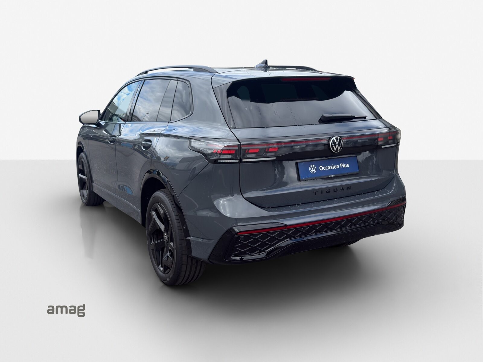 VW Tiguan R-Line, Benzin, Occasion / Gebraucht, Automatik - 3