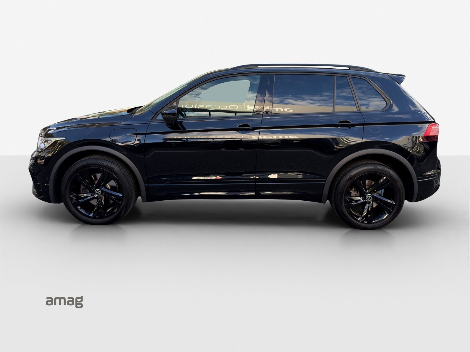 VW Tiguan R-Line SELECTION PHEV, Full-Hybrid Petrol/Electric, Second hand / Used, Automatic - 2