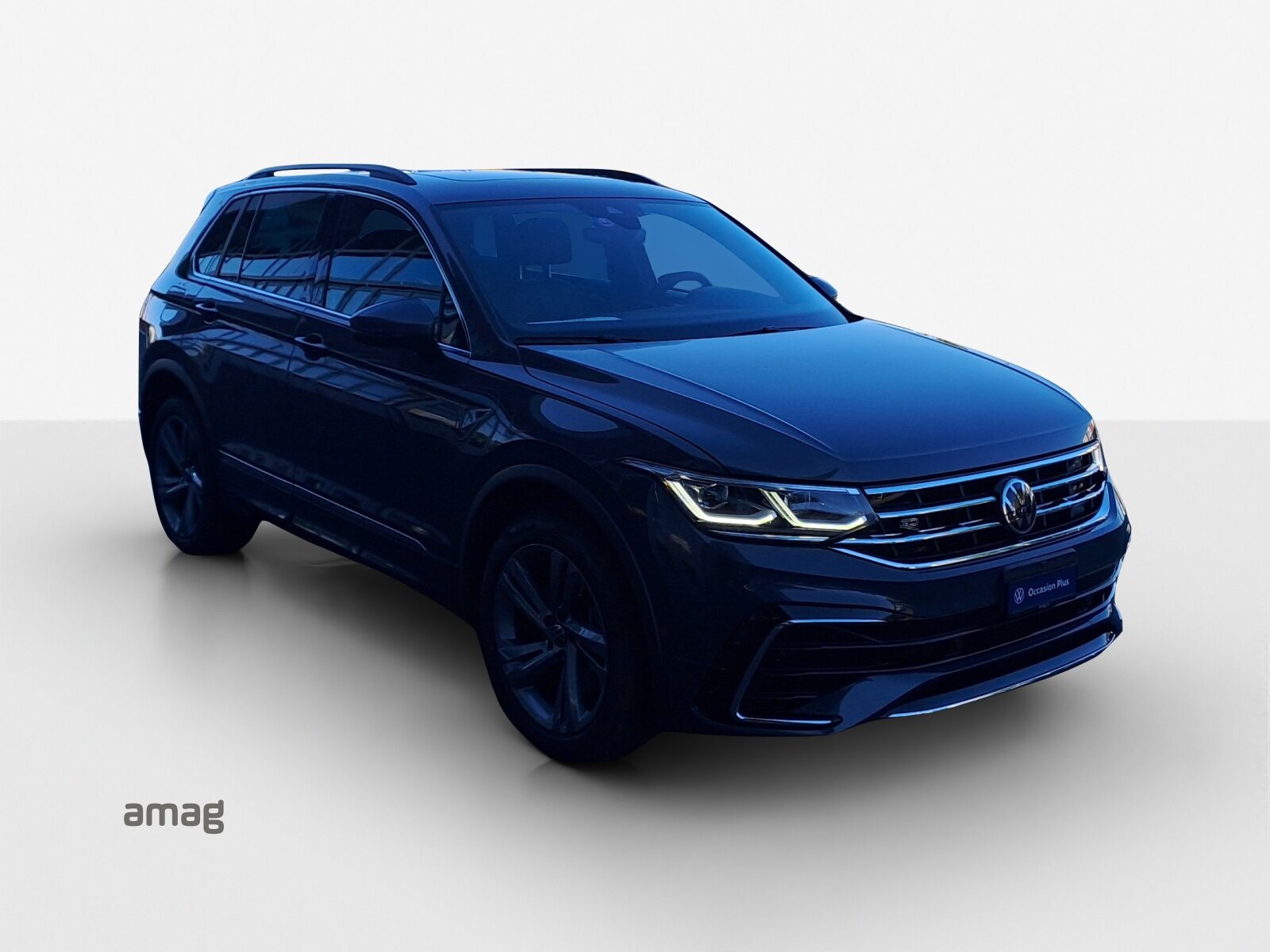 VW Tiguan R-Line SELECTION PHEV, Voll-Hybrid Benzin/Elektro, Occasion / Gebraucht, Automatik - 7