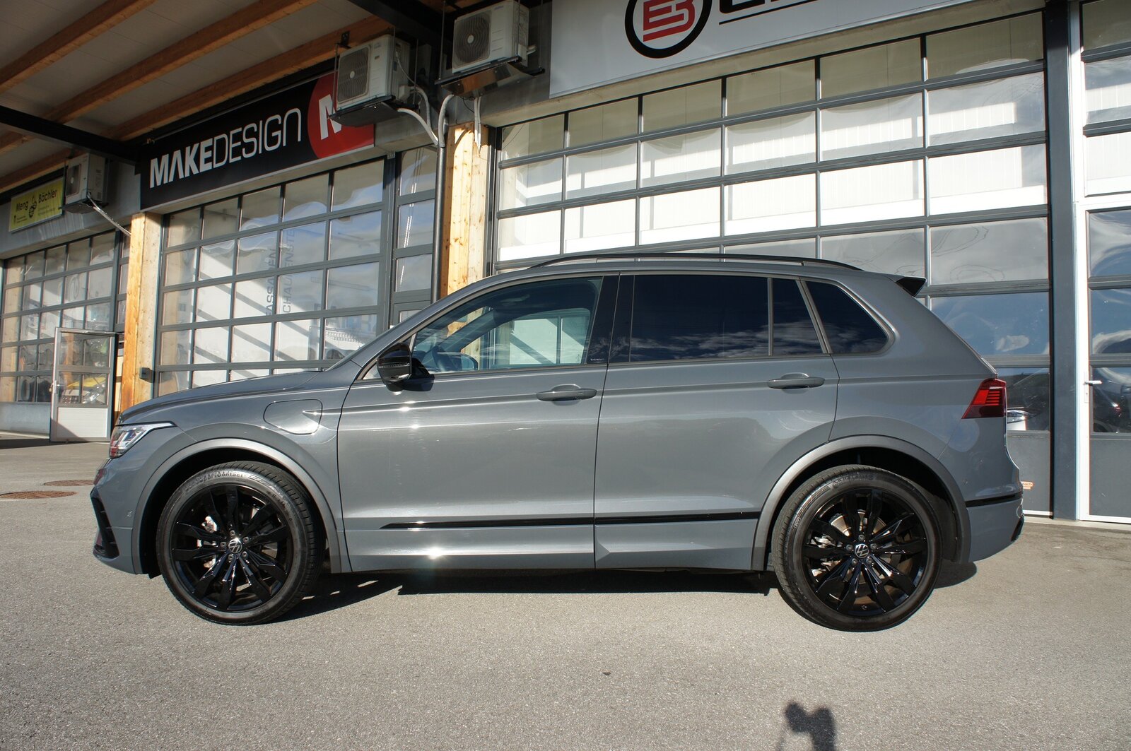 VW Tiguan 1.4TSI PHEV Selection DSG, Plug-in-Hybrid Benzin/Elektro, Occasion / Gebraucht, Automatik - 2