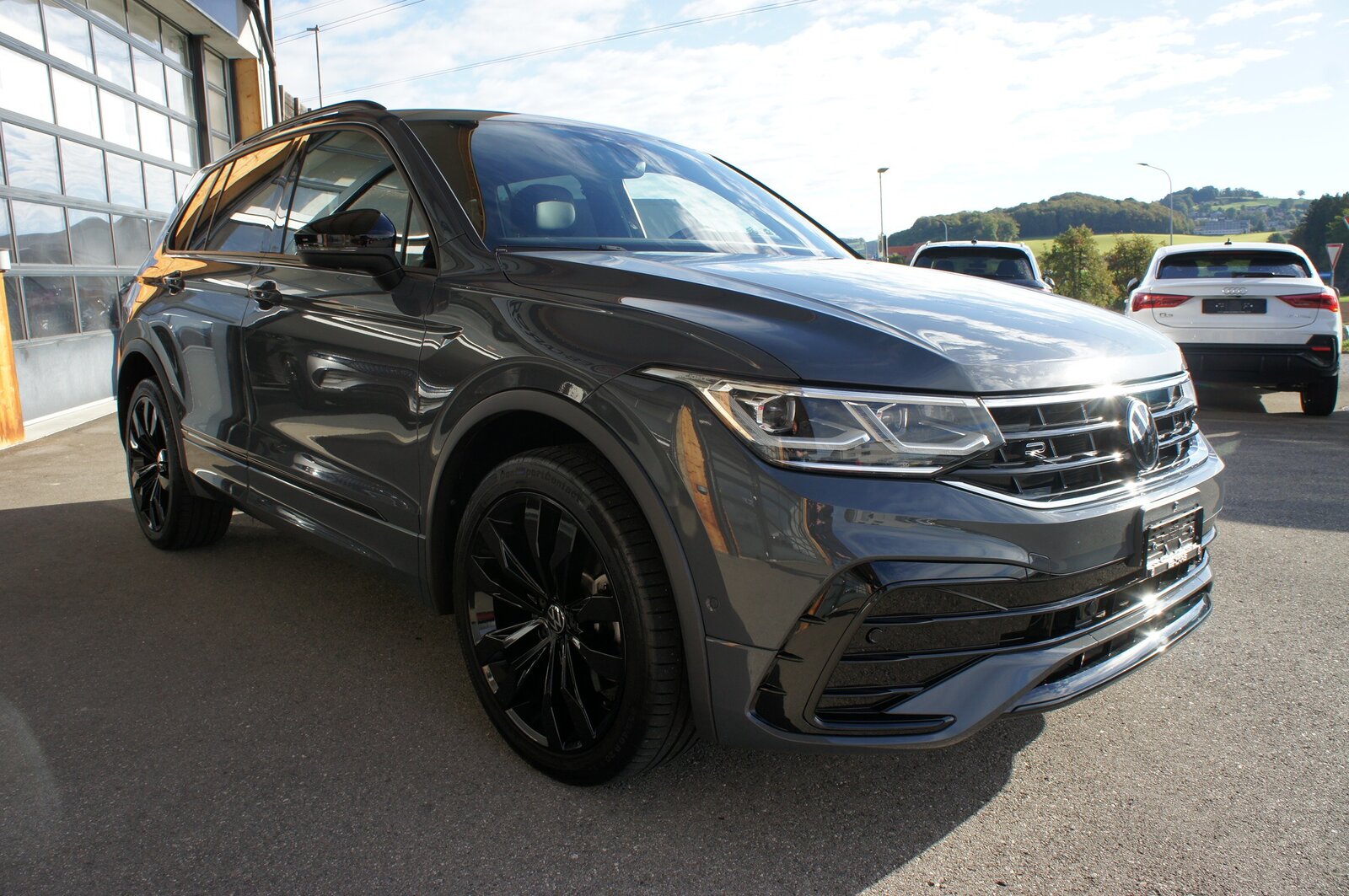 VW Tiguan 1.4TSI PHEV Selection DSG, Plug-in-Hybrid Benzin/Elektro, Occasion / Gebraucht, Automatik - 7