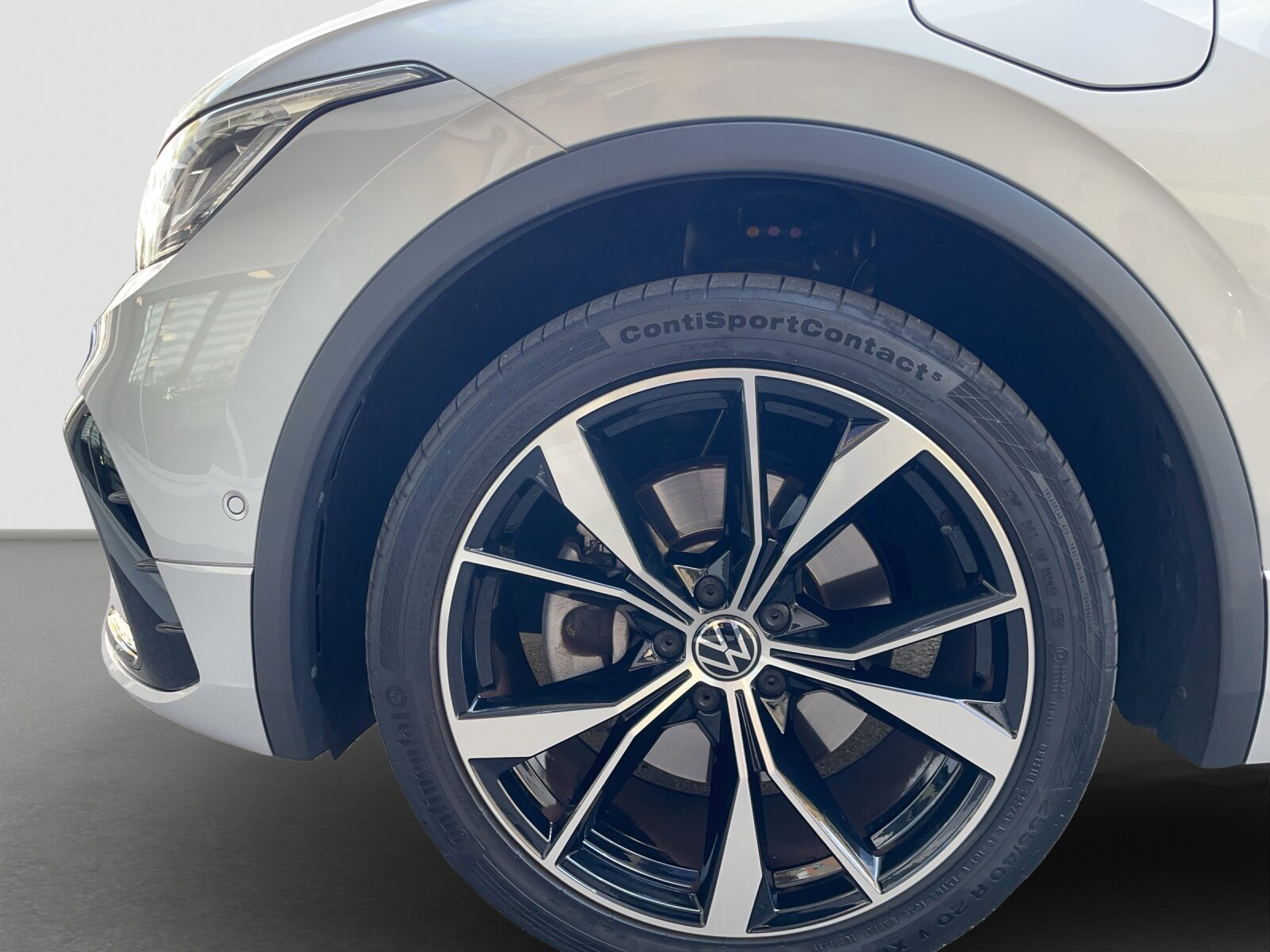 VW Tiguan R-Line, Hybride Intégral Essence/Électricité, Occasion / Utilisé, Automatique - 5
