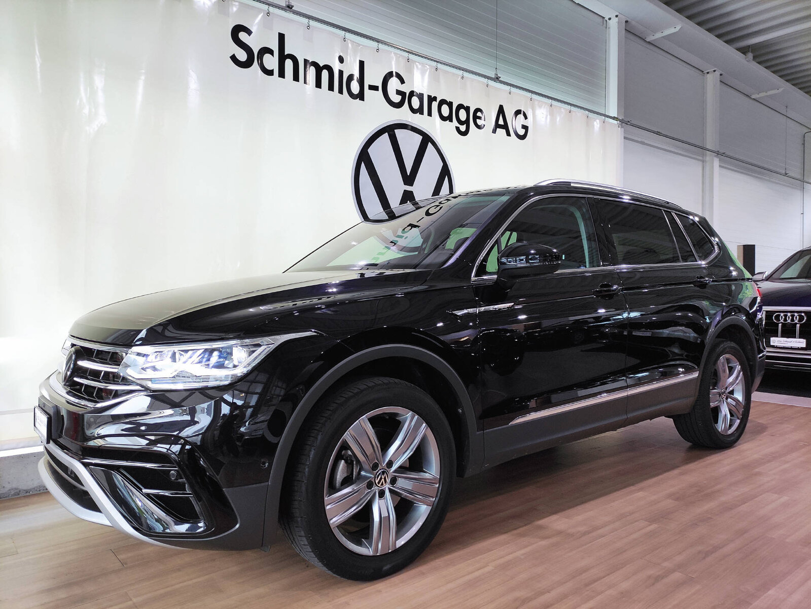 VW Tiguan Allspace 2.0 TDI SCR Elegance DSG, Diesel, Second hand / Used, Automatic - 2