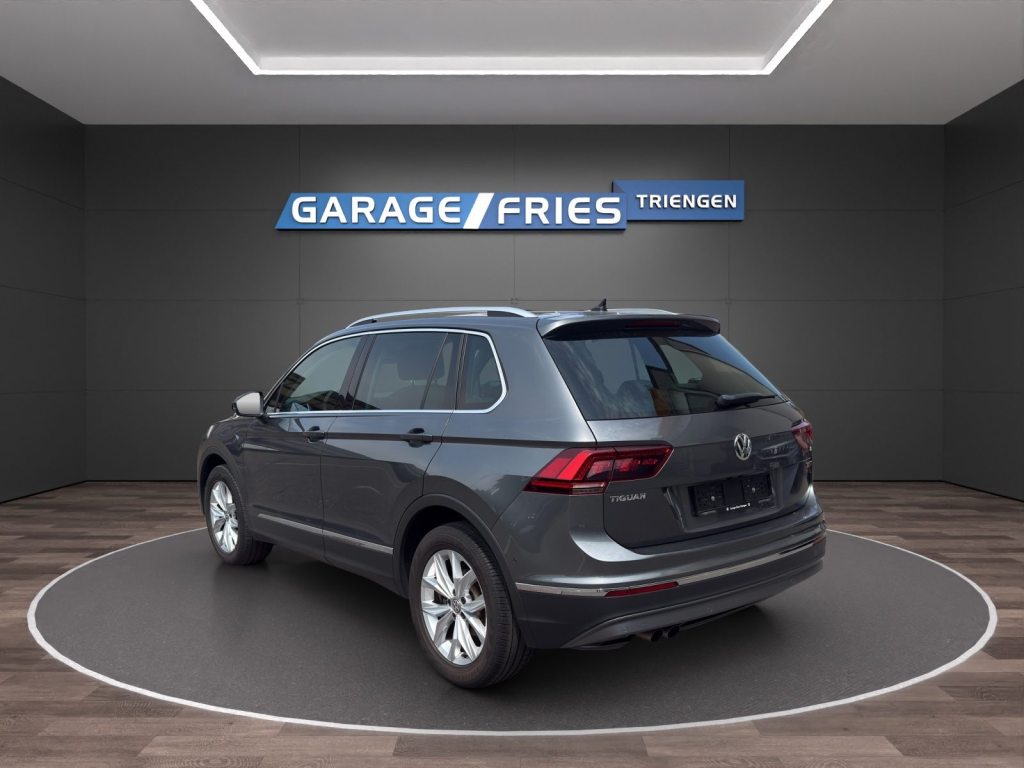 VW Tiguan 70th anniversary, Petrol, Second hand / Used, Automatic - 3