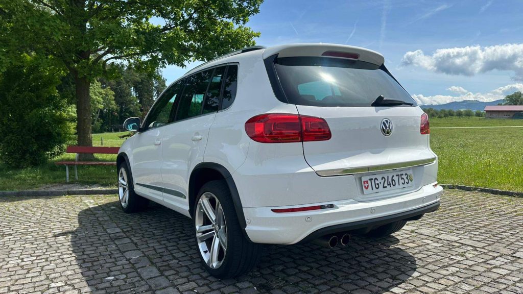 VW TIGUAN 2.0 TSI 210 Sport & Style DSG, Petrol, Second hand / Used, Automatic - 5