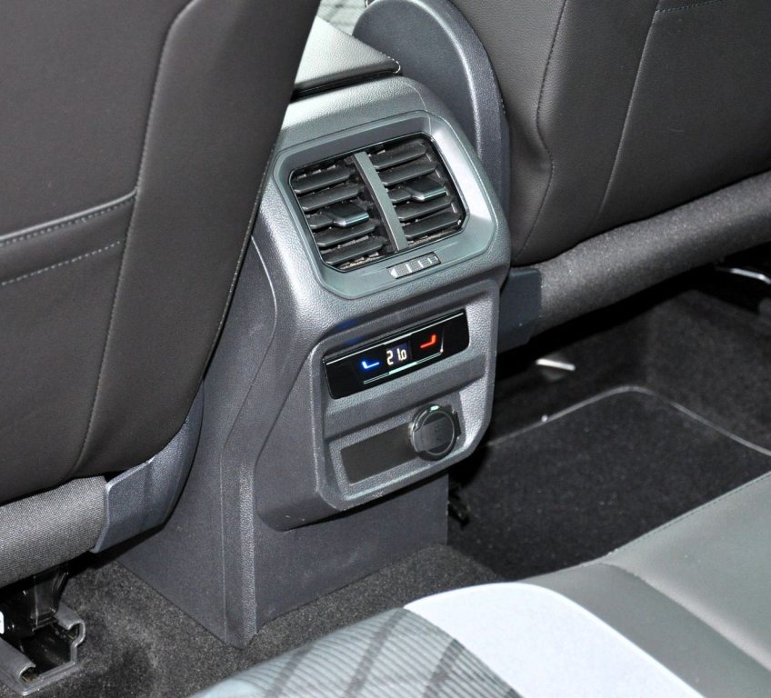 VW R-Line 4Motion, Benzin, Occasion / Gebraucht, Automatik - 3