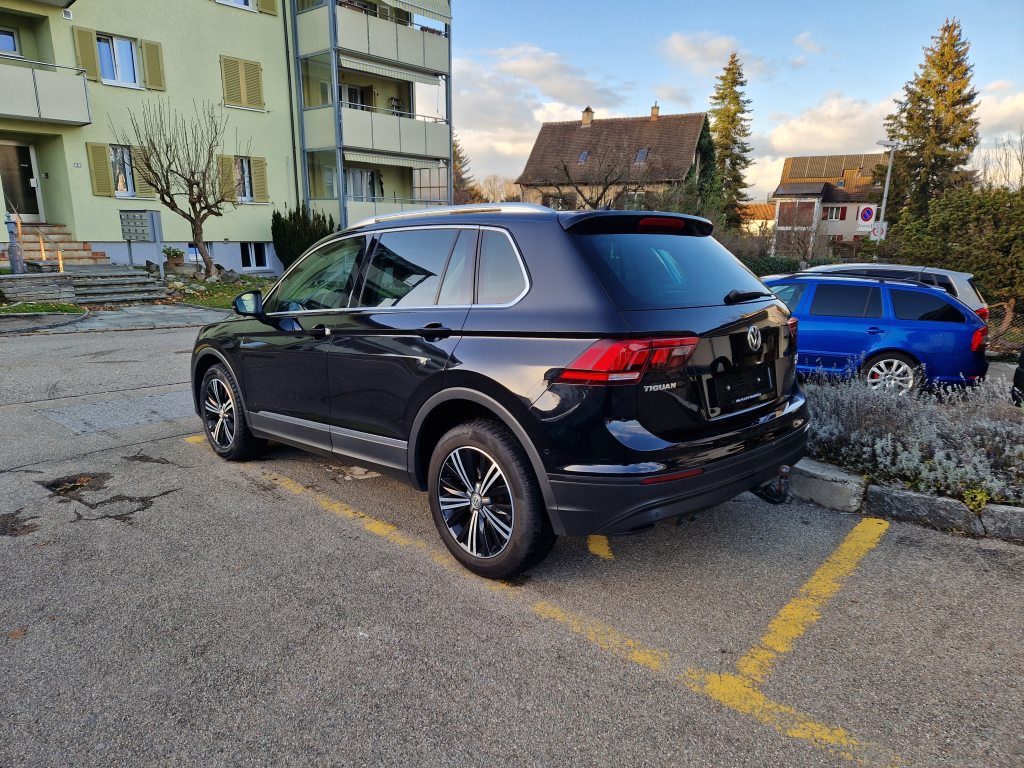 VW TIGUAN 2.0 TDI SCR Comfortline DSG, Diesel, Occasion / Gebraucht, Automatik - 2