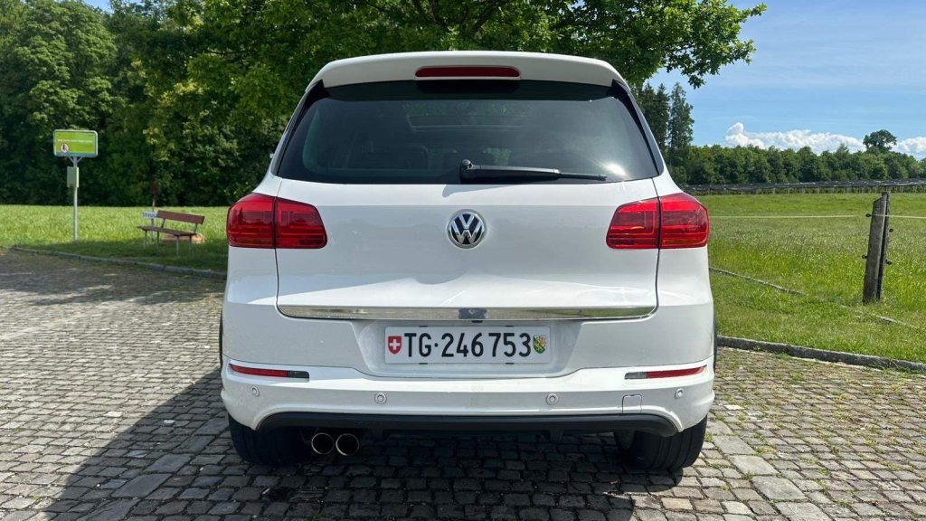 VW TIGUAN 2.0 TSI 210 Sport & Style DSG, Petrol, Second hand / Used, Automatic - 3
