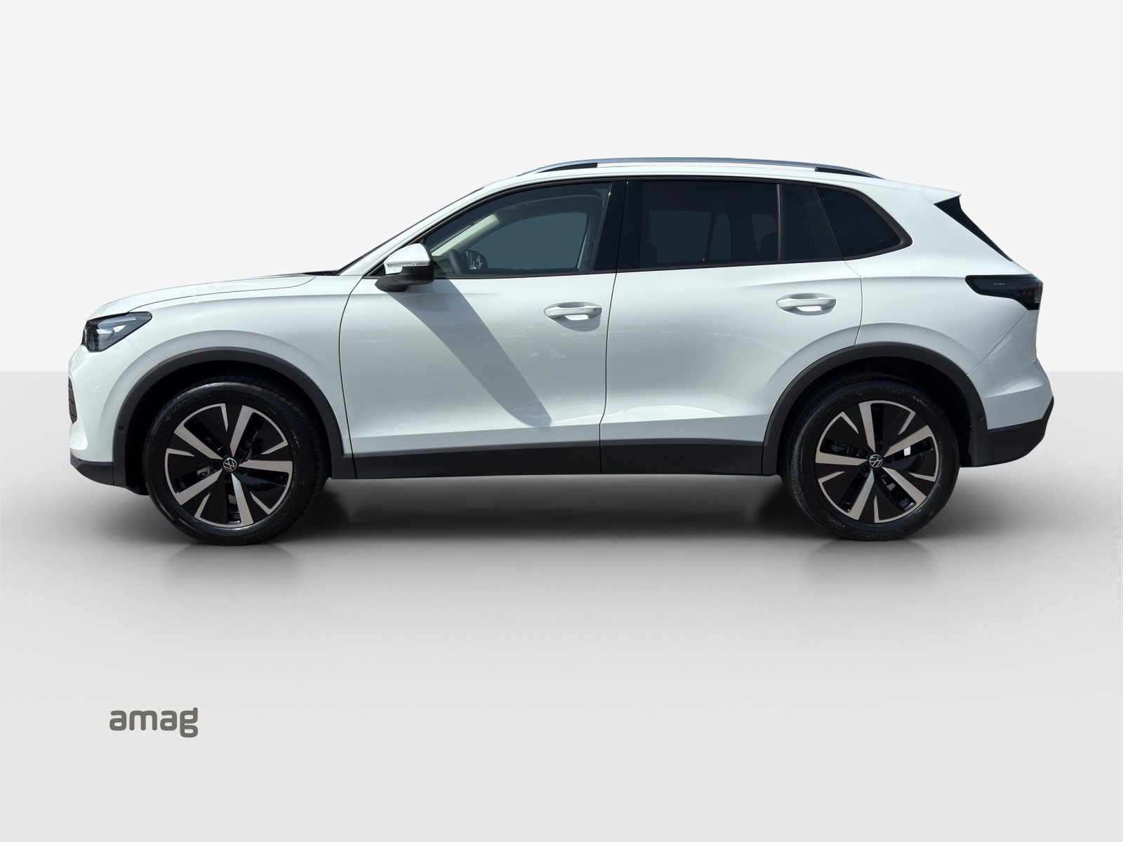 VW Tiguan UNITED, Essence, Voiture de démonstration, Automatique - 2