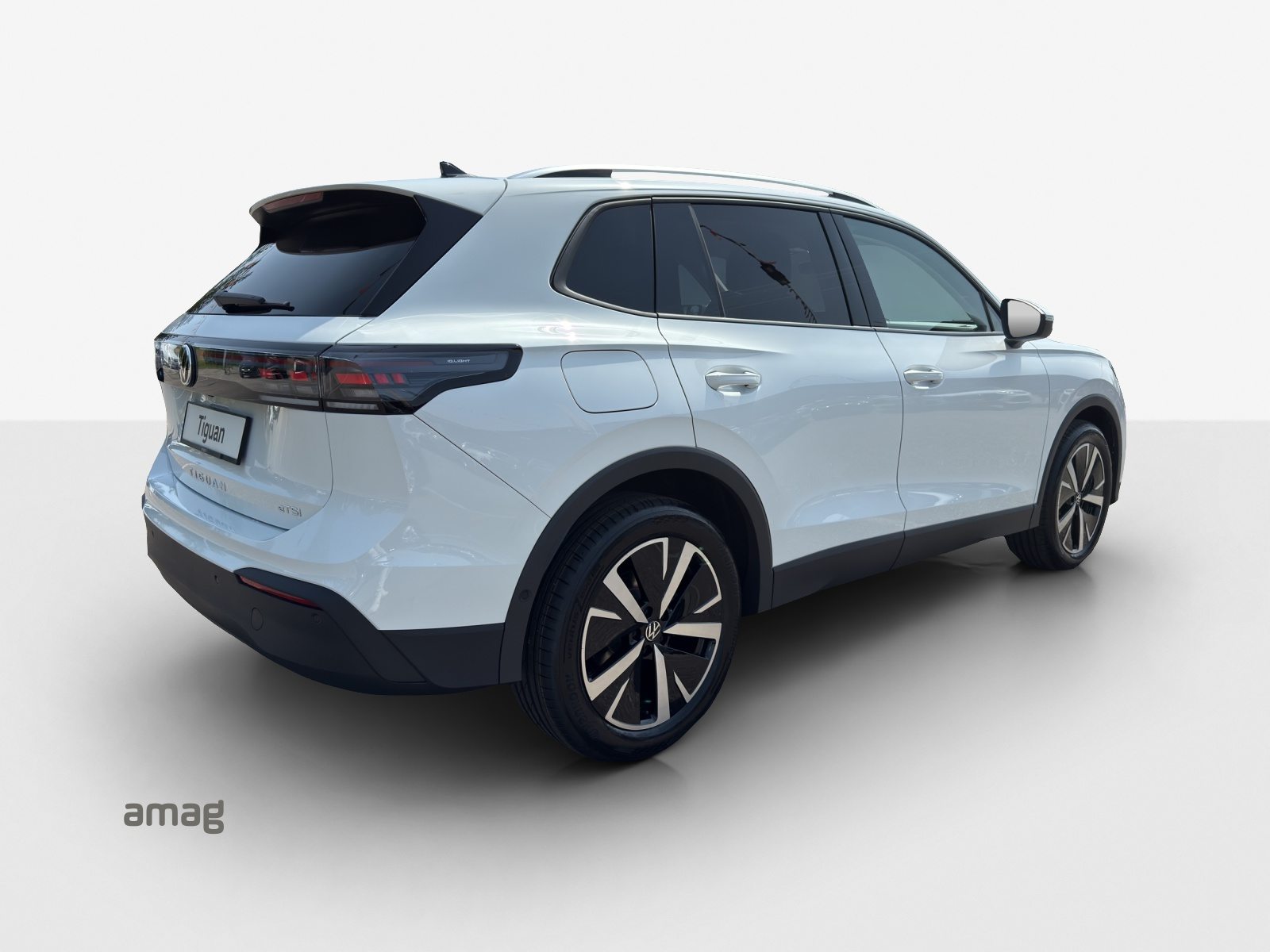 VW Tiguan UNITED, Essence, Voiture de démonstration, Automatique - 5