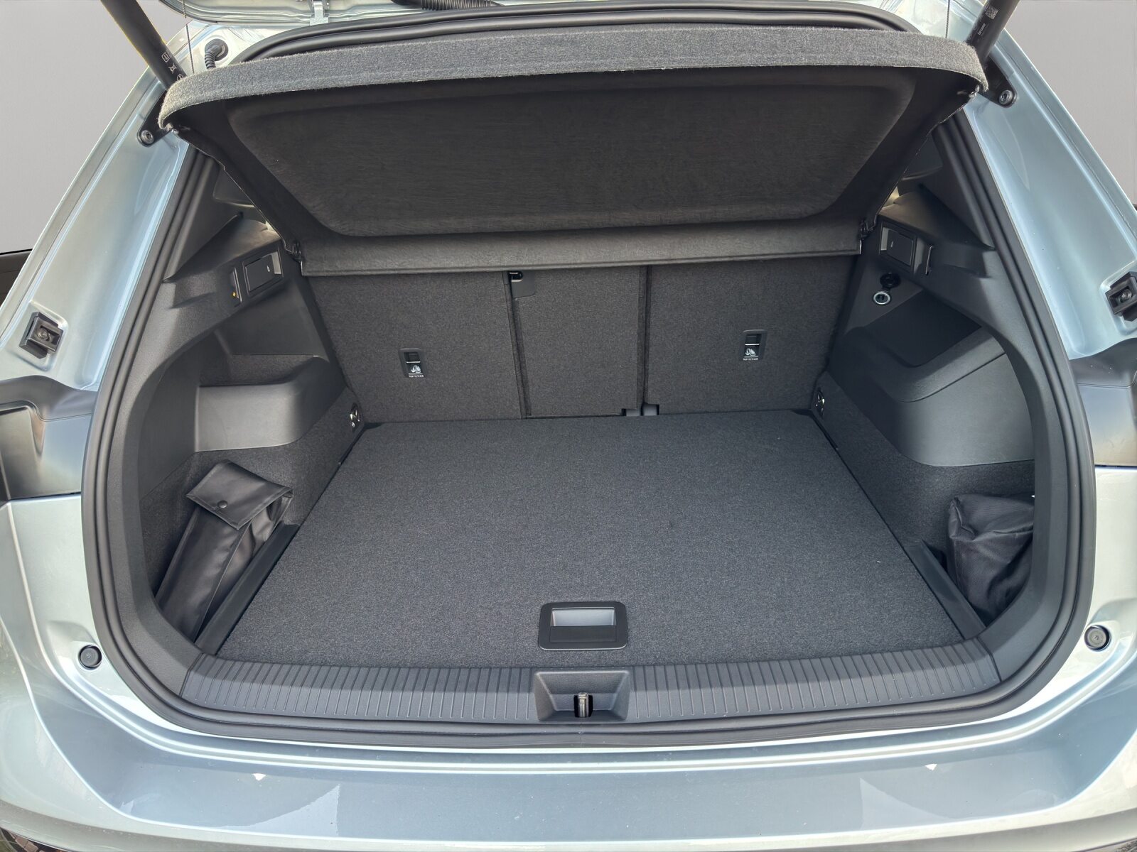 VW Tiguan R-Line, Benzin, Vorführwagen, Automatik - 6