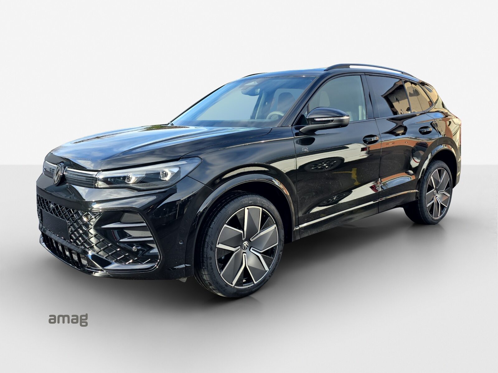 VW Tiguan R-Line
