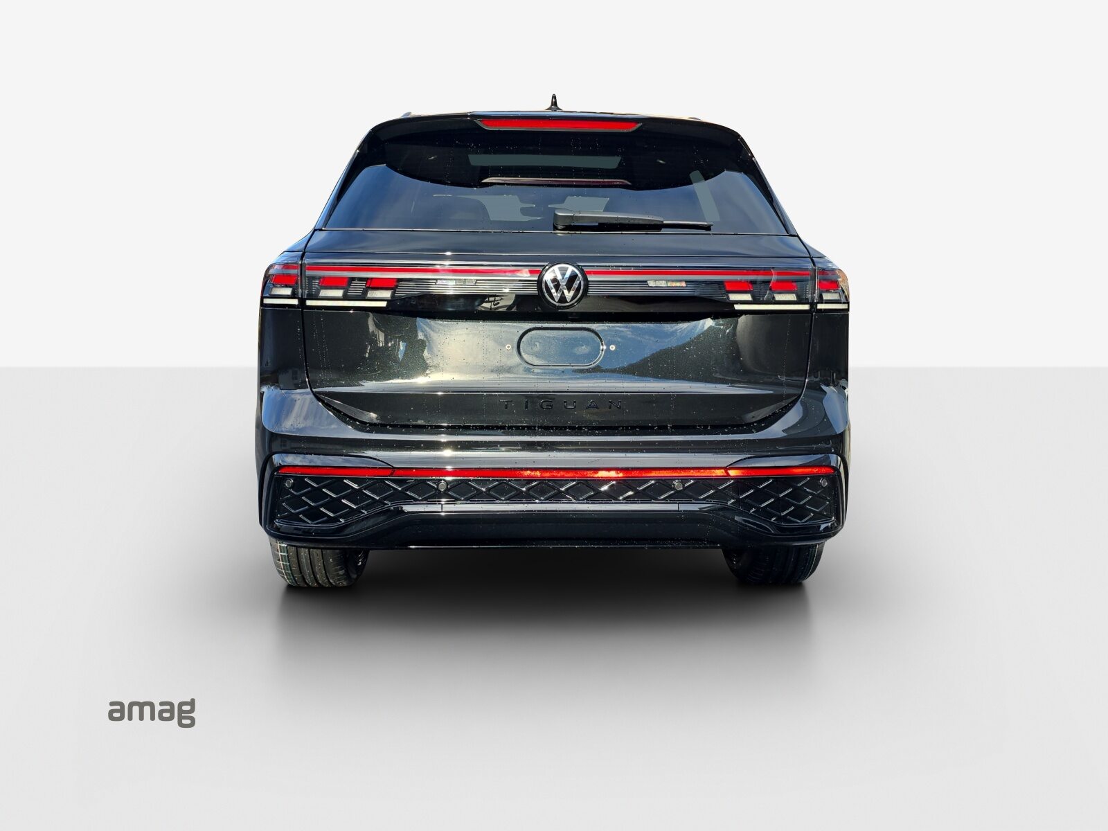VW Tiguan R-Line, Essence, Voiture de démonstration, Automatique - 4
