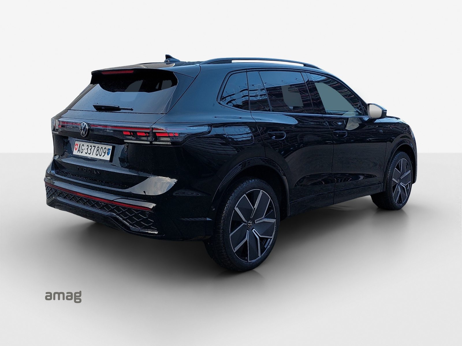 VW Tiguan R-Line, Essence, Voiture de démonstration, Automatique - 5
