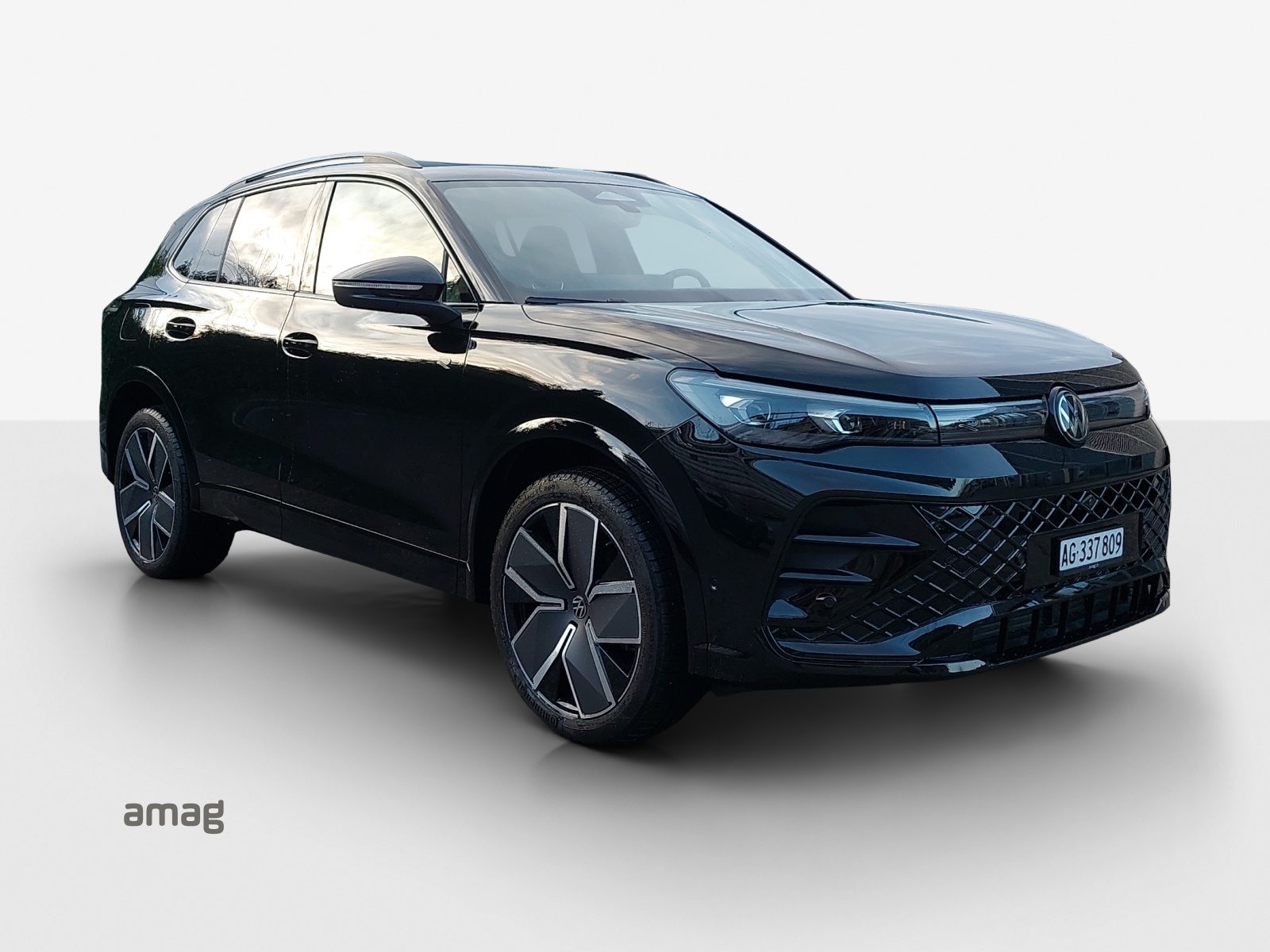 VW Tiguan R-Line, Essence, Voiture de démonstration, Automatique - 6