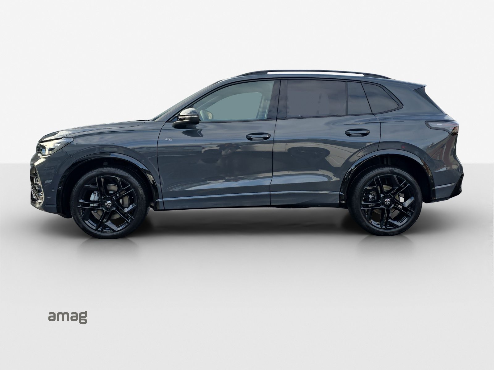 VW Tiguan R-Line, Petrol, Ex-demonstrator, Automatic - 2