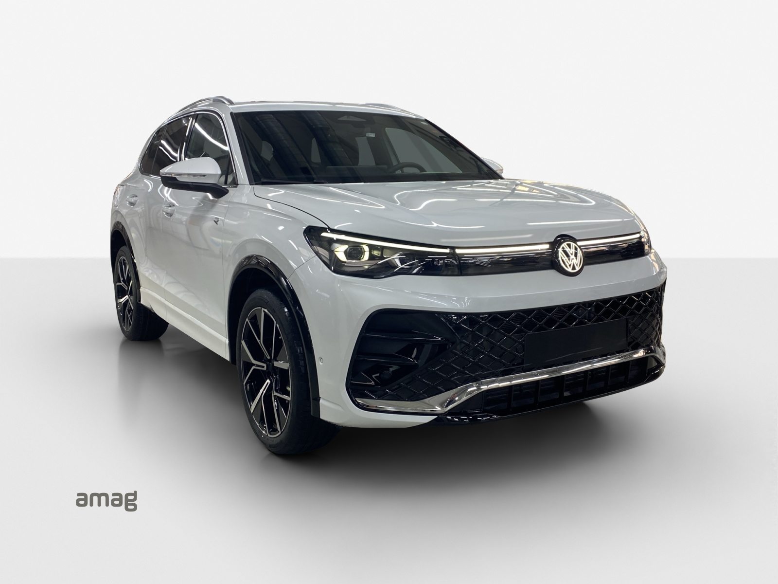 VW Tiguan R-Line, Essence, Voiture de démonstration, Automatique - 6