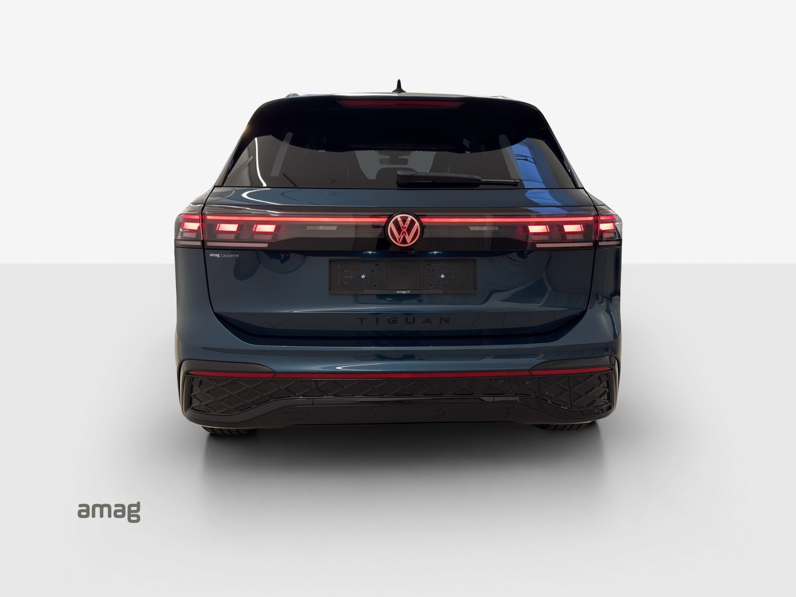 VW Tiguan R-Line, Essence, Voiture de démonstration, Automatique - 4