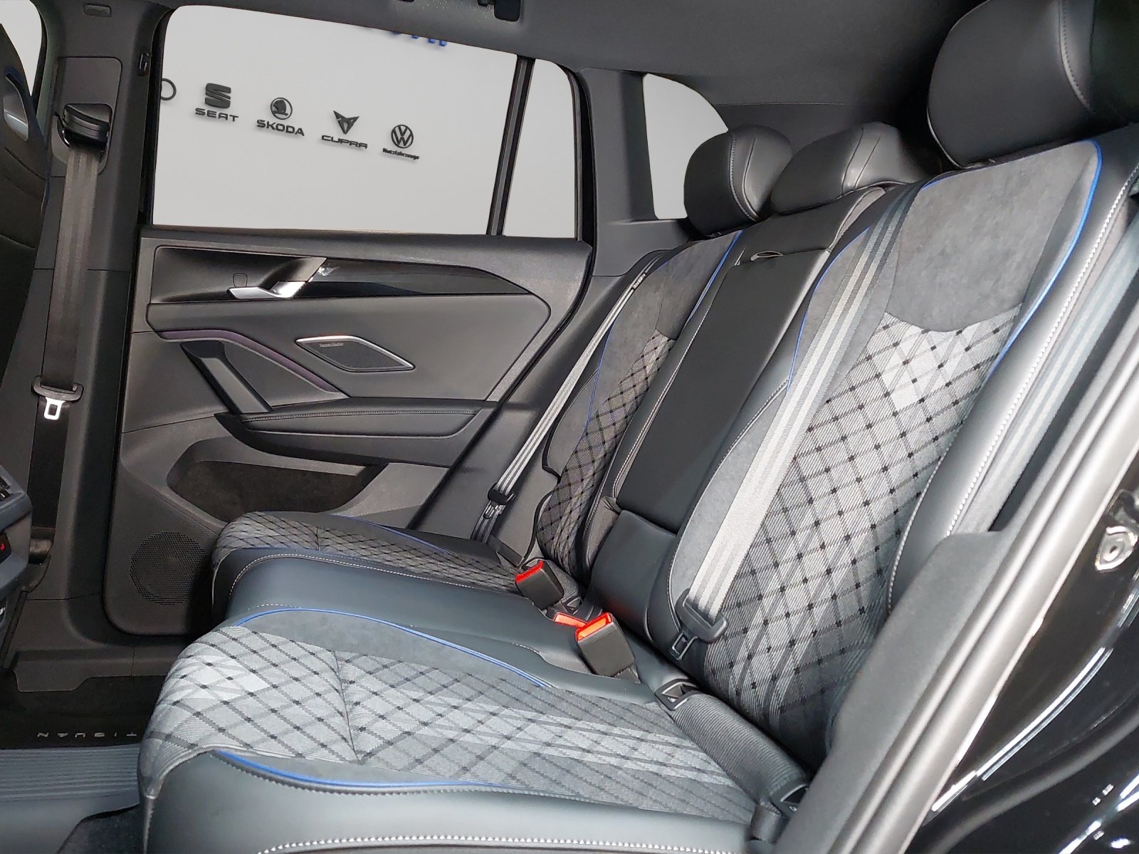 VW Tiguan 1.5 TSI evo2 eHybrid R-Line DSG, Plug-in-Hybrid Benzin/Elektro, Vorführwagen, Automatik - 7