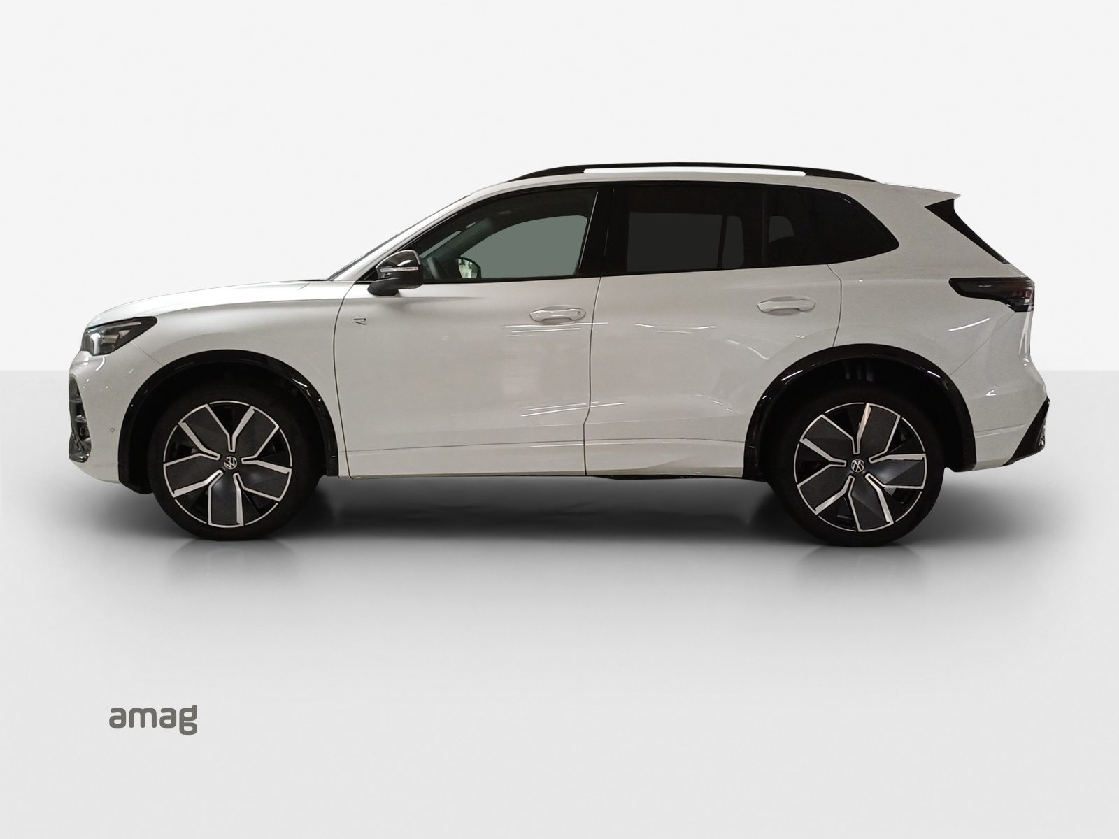 VW Tiguan R-Line, Benzin, Vorführwagen, Automatik - 2