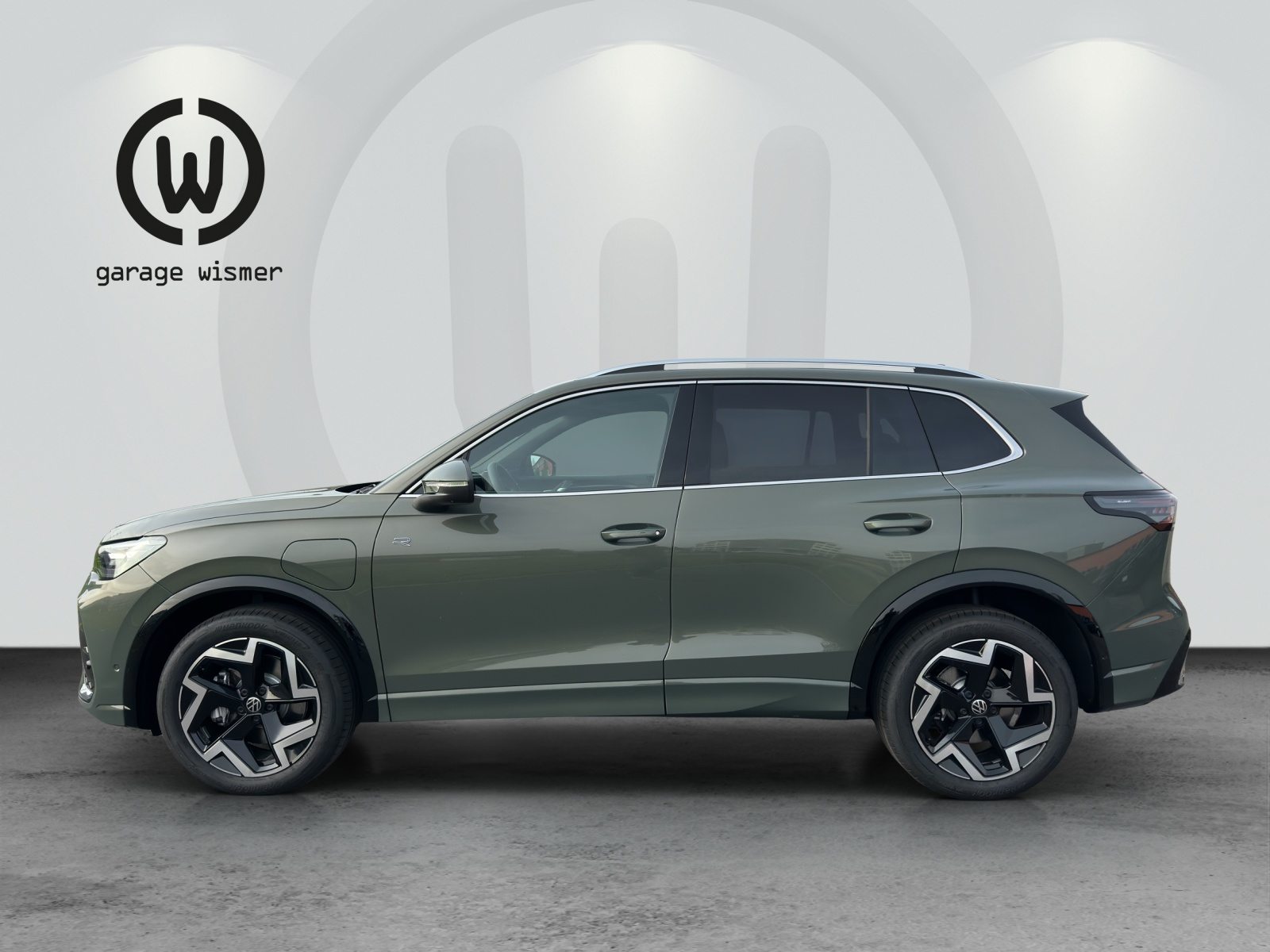 VW Tiguan R-Line, Voll-Hybrid Benzin/Elektro, Vorführwagen, Automatik - 2