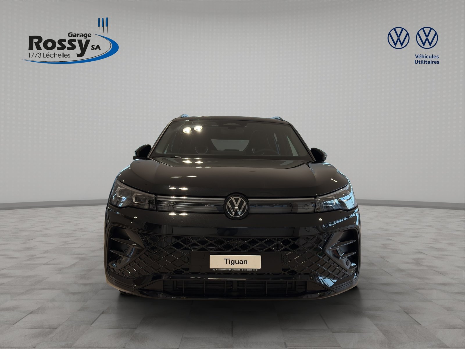 VW Tiguan 2.0 TSI DSG R-Line 4Motion, Petrol, Ex-demonstrator, Automatic - 2