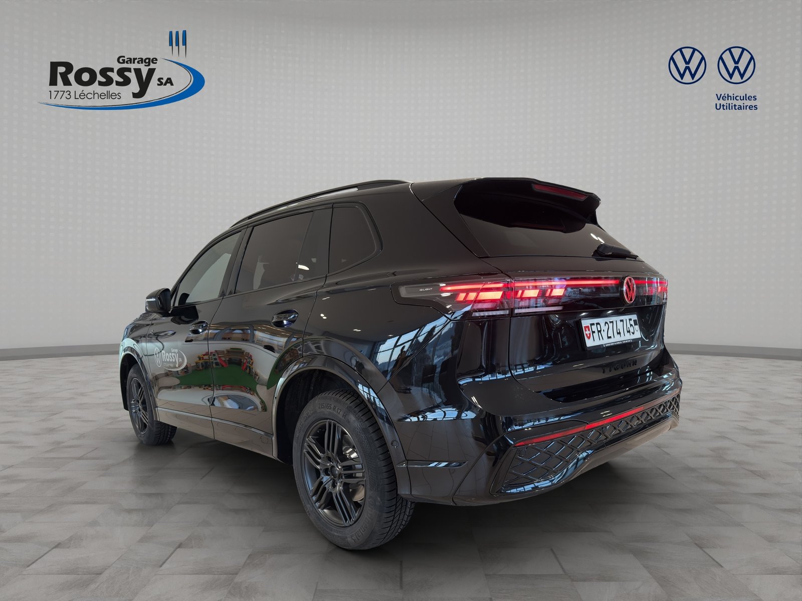 VW Tiguan 2.0 TSI DSG R-Line 4Motion, Petrol, Ex-demonstrator, Automatic - 4