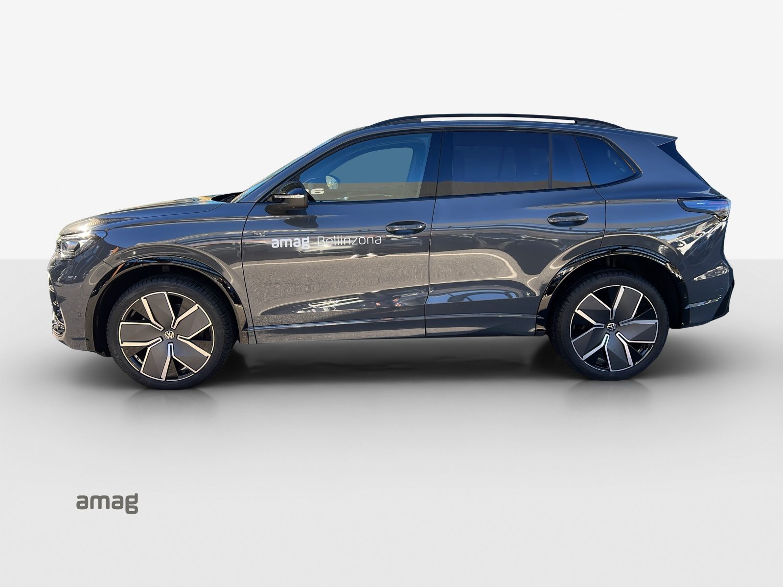 VW Tiguan R-Line, Benzin, Vorführwagen, Automatik - 2