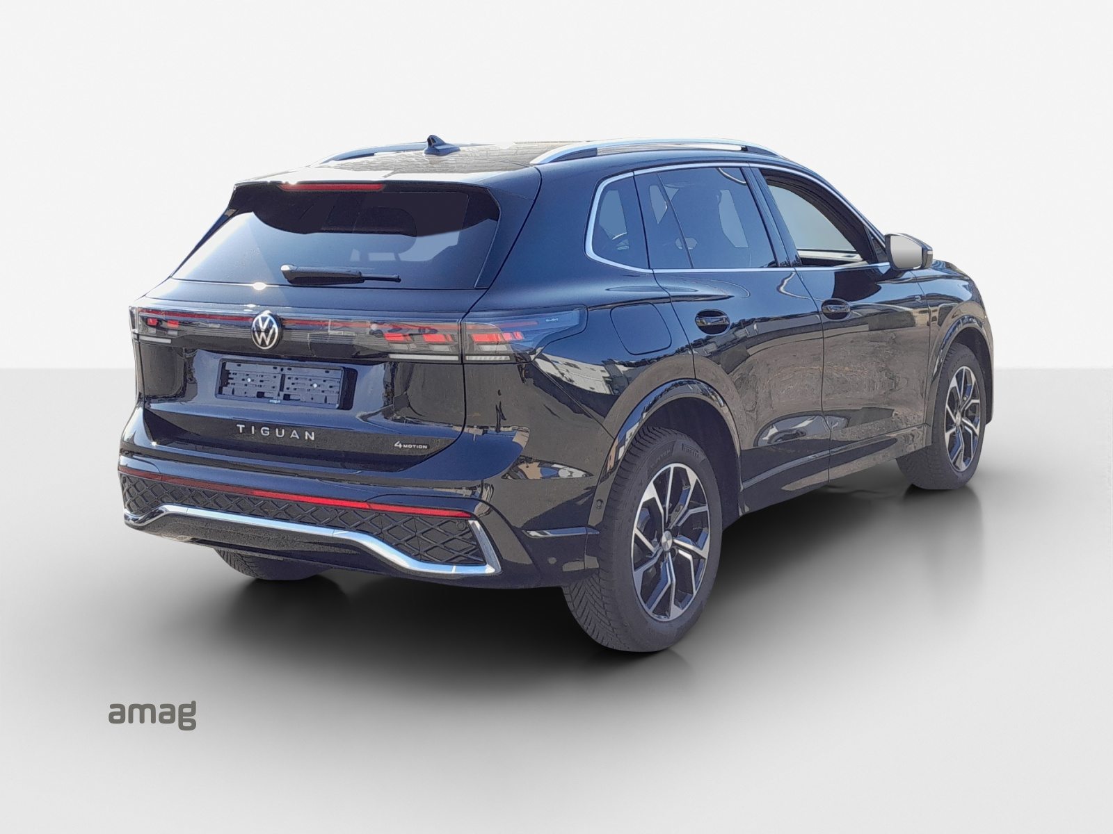 VW Tiguan R-Line, Diesel, Ex-demonstrator, Automatic - 5