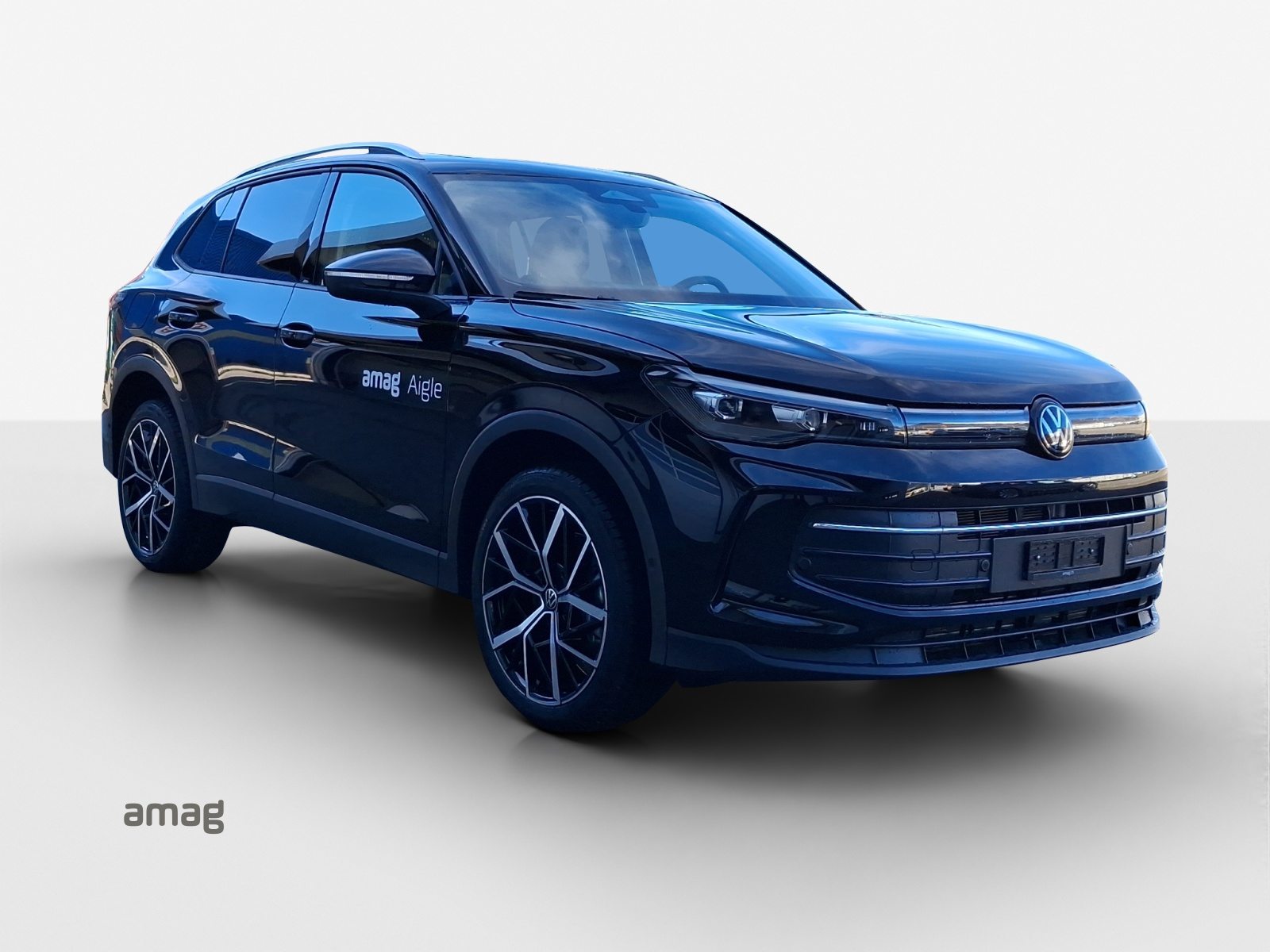 VW Tiguan UNITED, Petrol, Ex-demonstrator, Automatic - 6