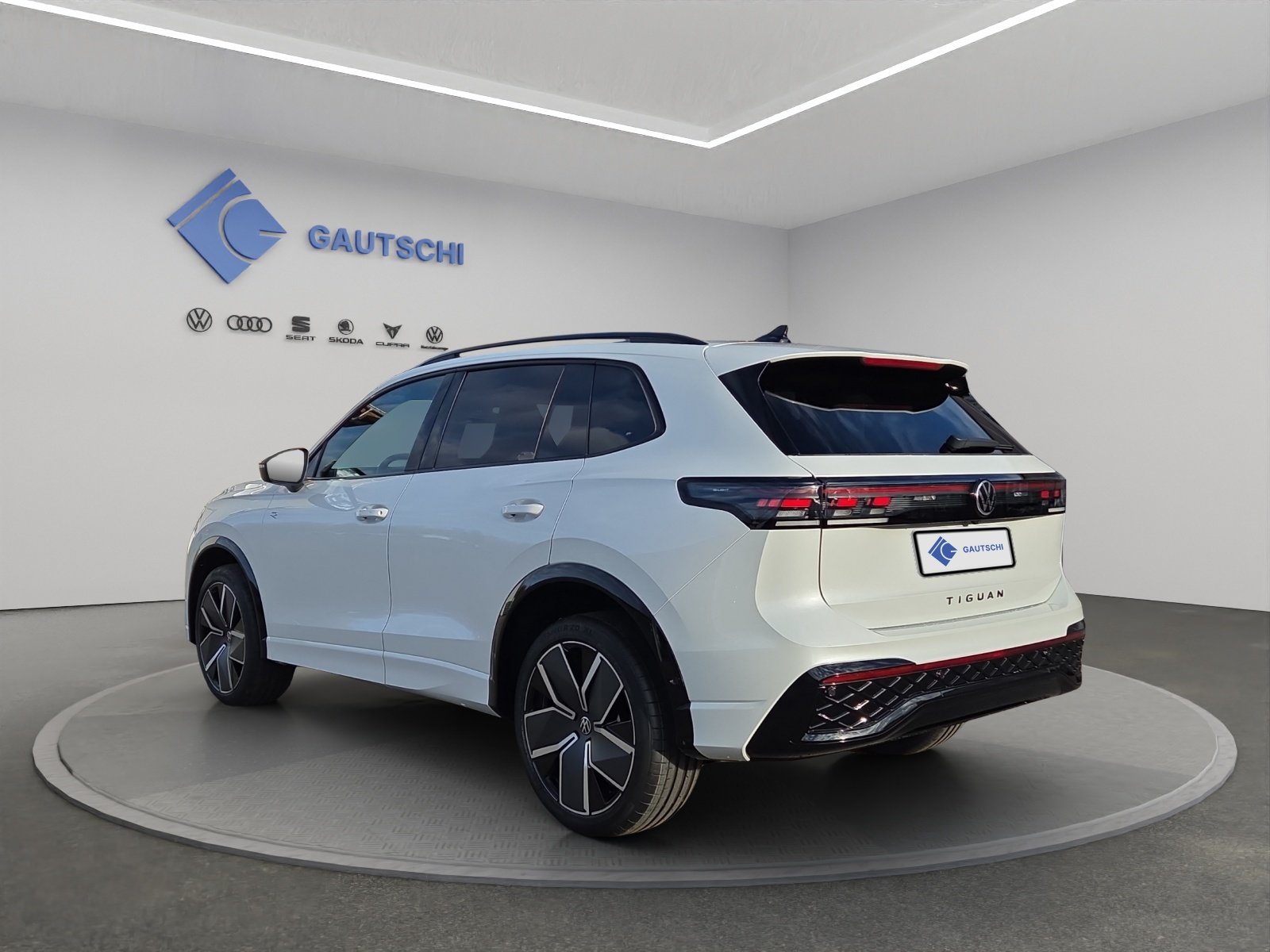 VW Tiguan 2.0 TSI DSG R-Line 4Motion, Essence, Voiture de démonstration, Automatique - 3