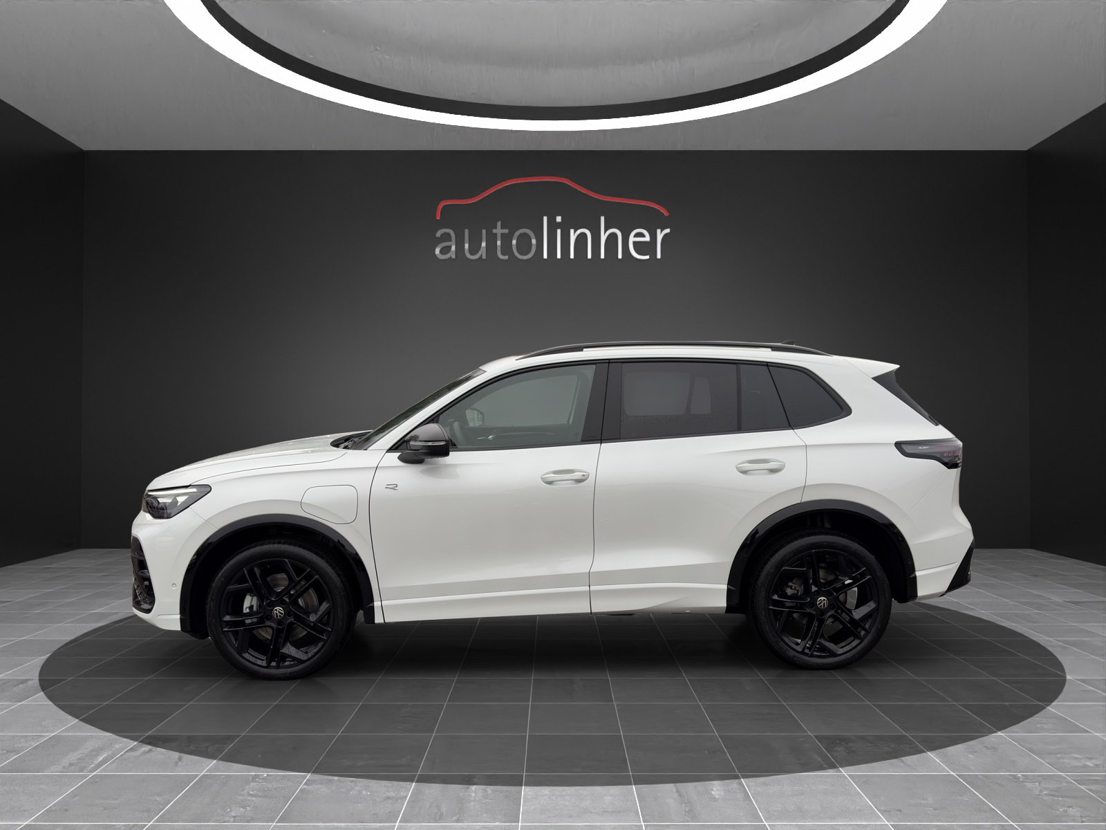 VW Tiguan 1.5 TSI evo2 eHybrid R-Line DSG, Plug-in-Hybrid Benzina/Elettrica, Auto dimostrativa, Automatico - 2