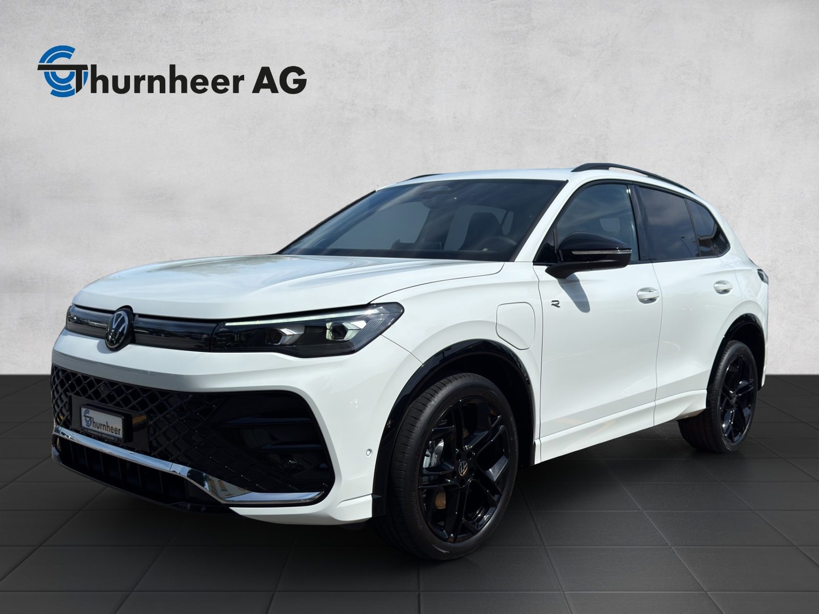 VW Tiguan R-Line, Voll-Hybrid Benzin/Elektro, Vorführwagen, Automatik - 2