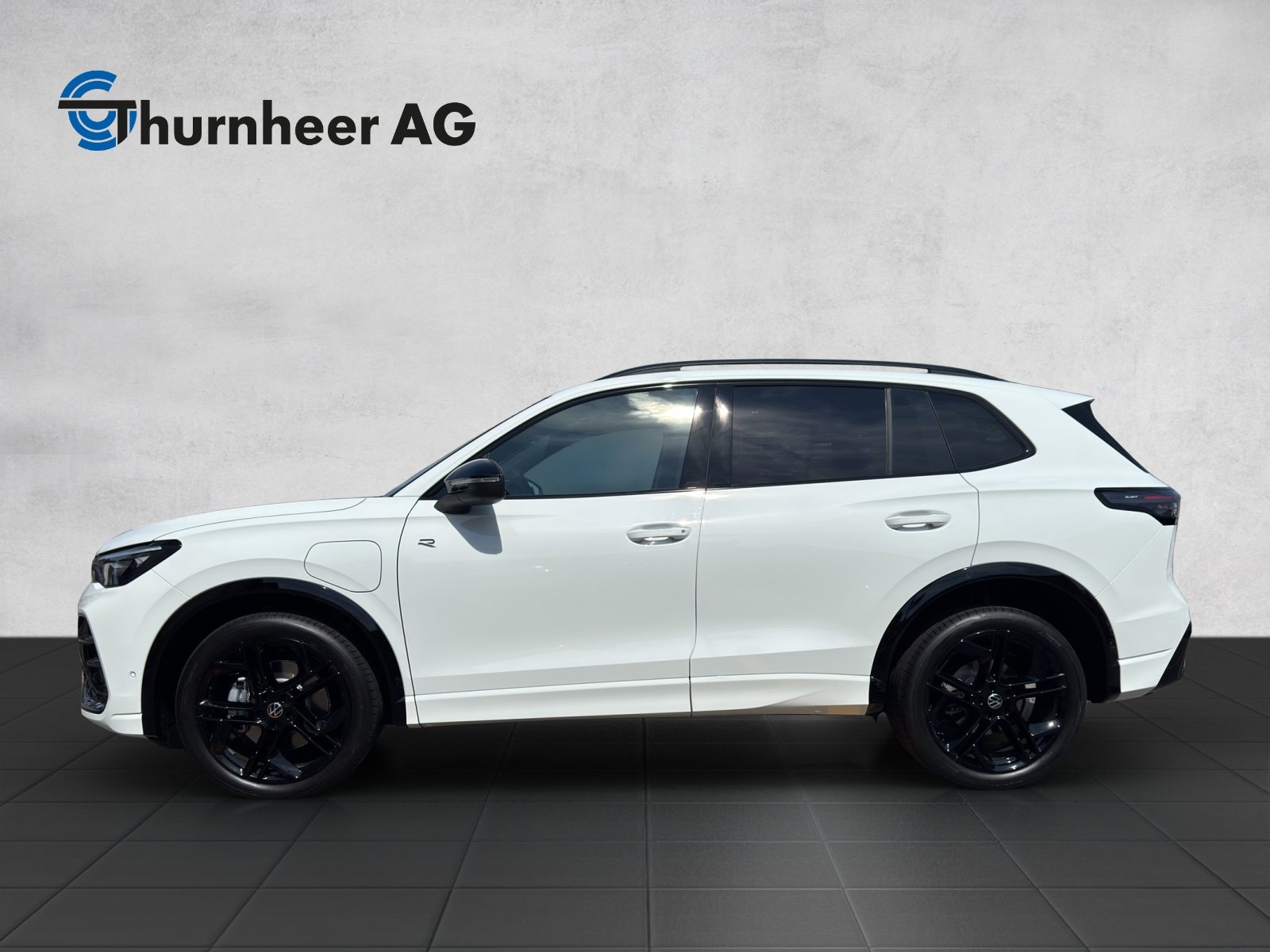 VW Tiguan R-Line, Voll-Hybrid Benzin/Elektro, Vorführwagen, Automatik - 3