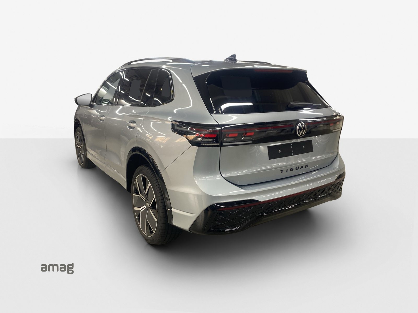 VW Tiguan R-Line, Diesel, Ex-demonstrator, Automatic - 3