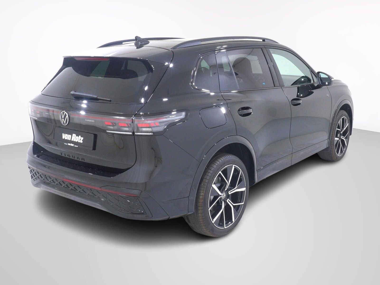 VW Tiguan 2.0 TSI R-Line 4motion, Petrol, Ex-demonstrator, Automatic - 6